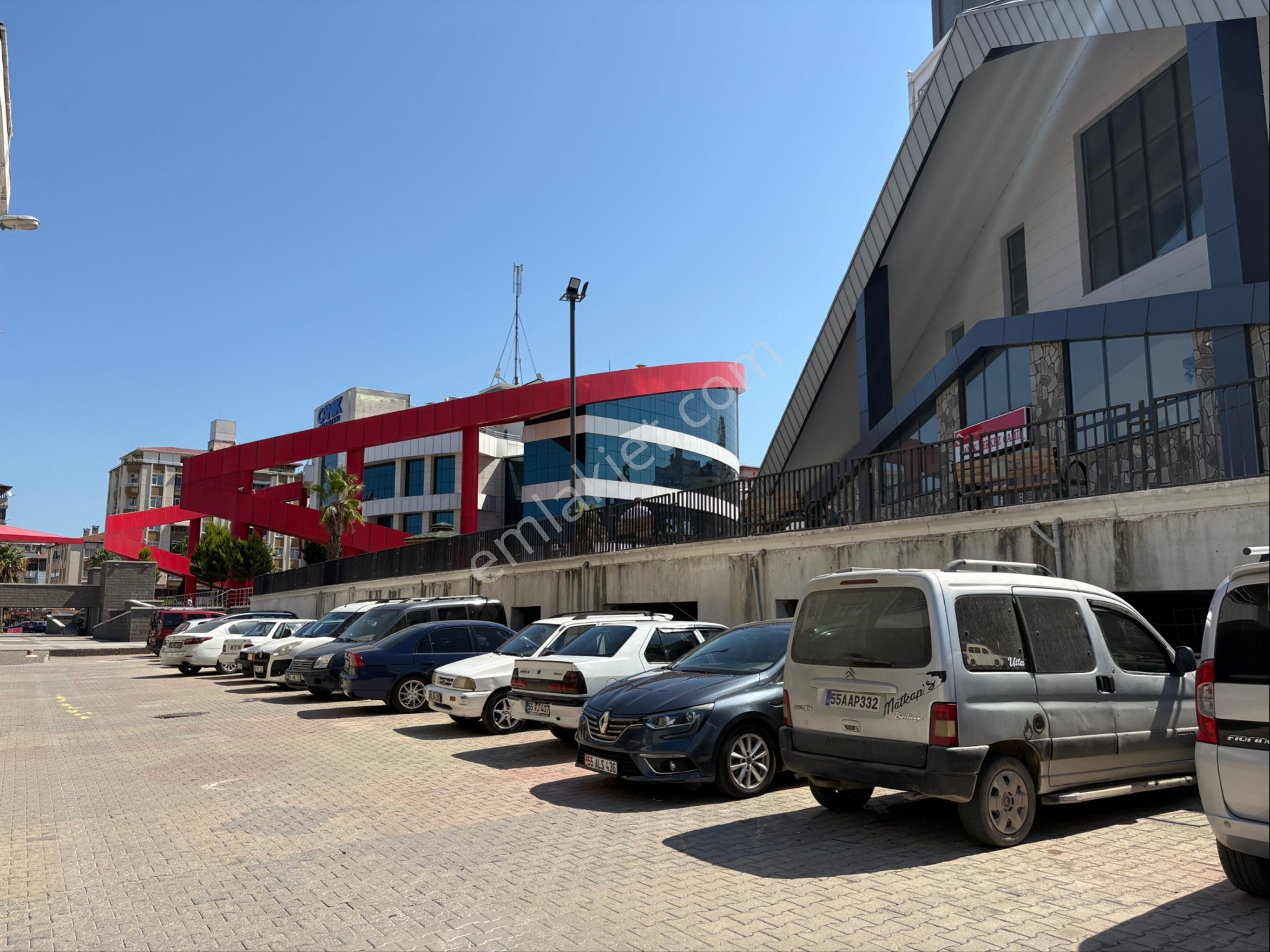 Canik Belediyesi Yan Kiracılı Satılık Dükkan - Görsel 2