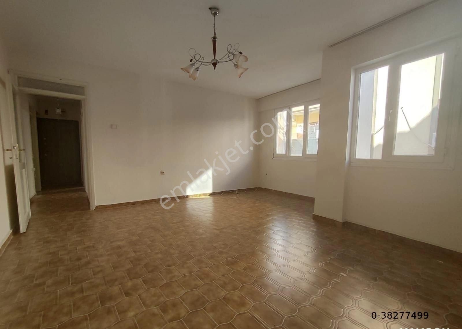 Ata Caddesi Yakını 120 M2 3+1 Arakat Klasik Daire