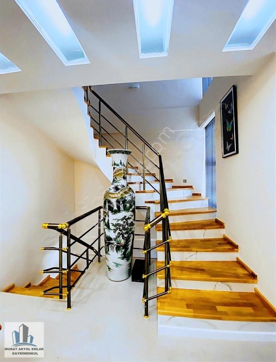 Kuşadası Soğucak'ta Sıfır Dubleks Site İçerisinde Havuzlu Villa - Görsel 18