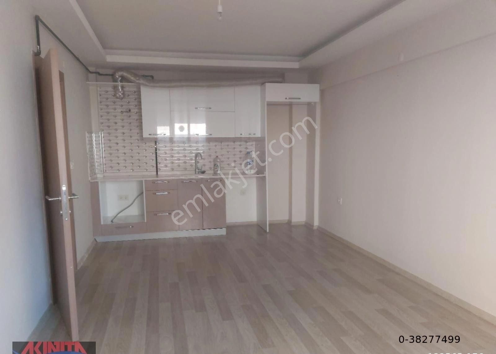 Aydın Söke Çeltikçi Mahallesinde Doğalgazlı Ara Kat Kiralık 2+1 Daire