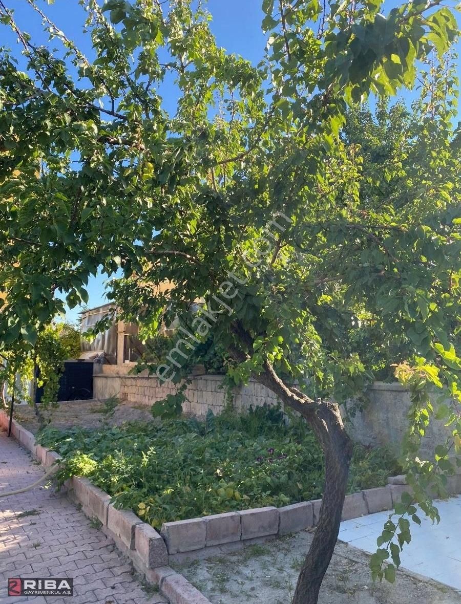 Bahçelievler'de Müstakil Ev Tadında 6+1 Dubleks Daire - Görsel 14