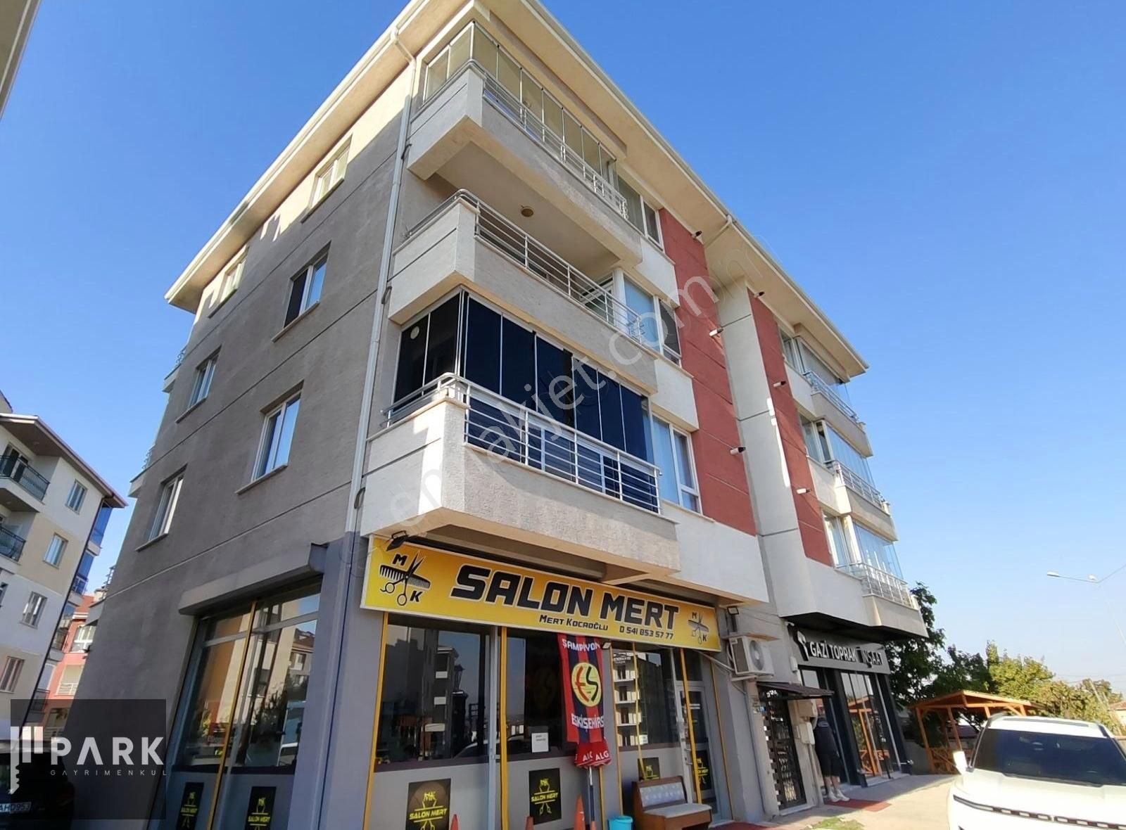 Park Gayrimenkulden Emekte Satılık 110 M2 3 Cepheli 2+1 Daire