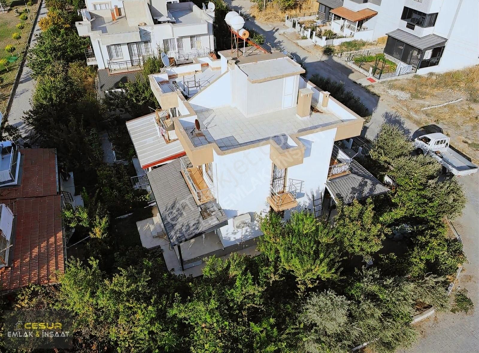 İzmir Dikili Salihler Altı Belkent Sitesinde Köşe Konumda Villa - Görsel 12