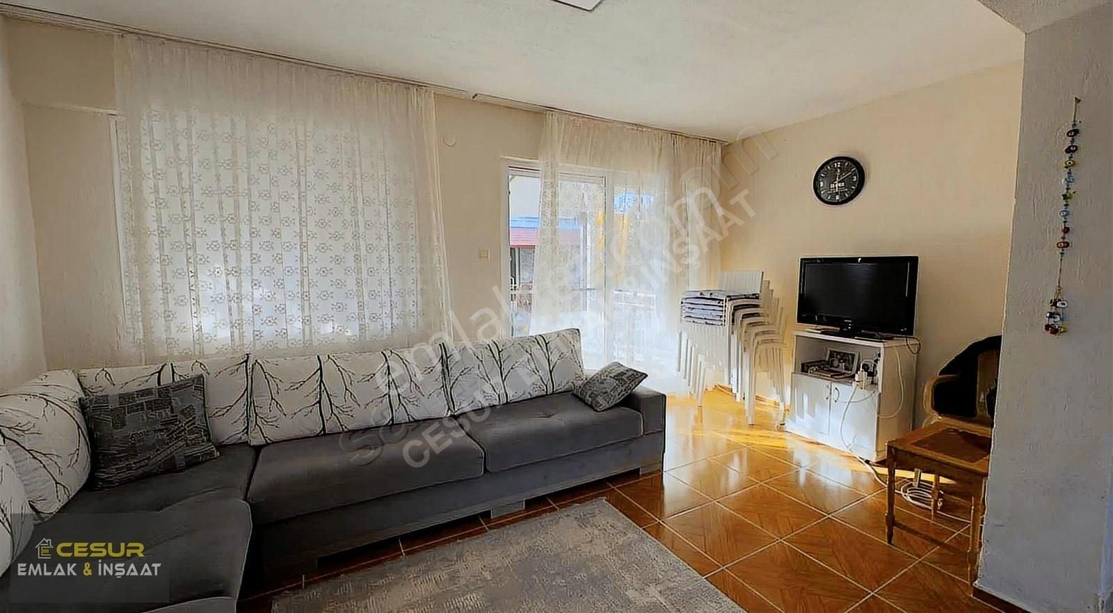 İzmir Dikili Salihler Altı Belkent Sitesinde Köşe Konumda Villa - Görsel 17