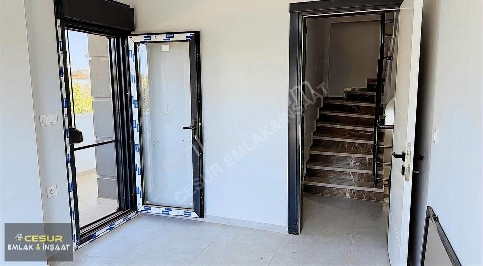 İzmir Dikili Satılık Gülkent Sitesinde 6+1 Lüks Triplex Villa - Görsel 9