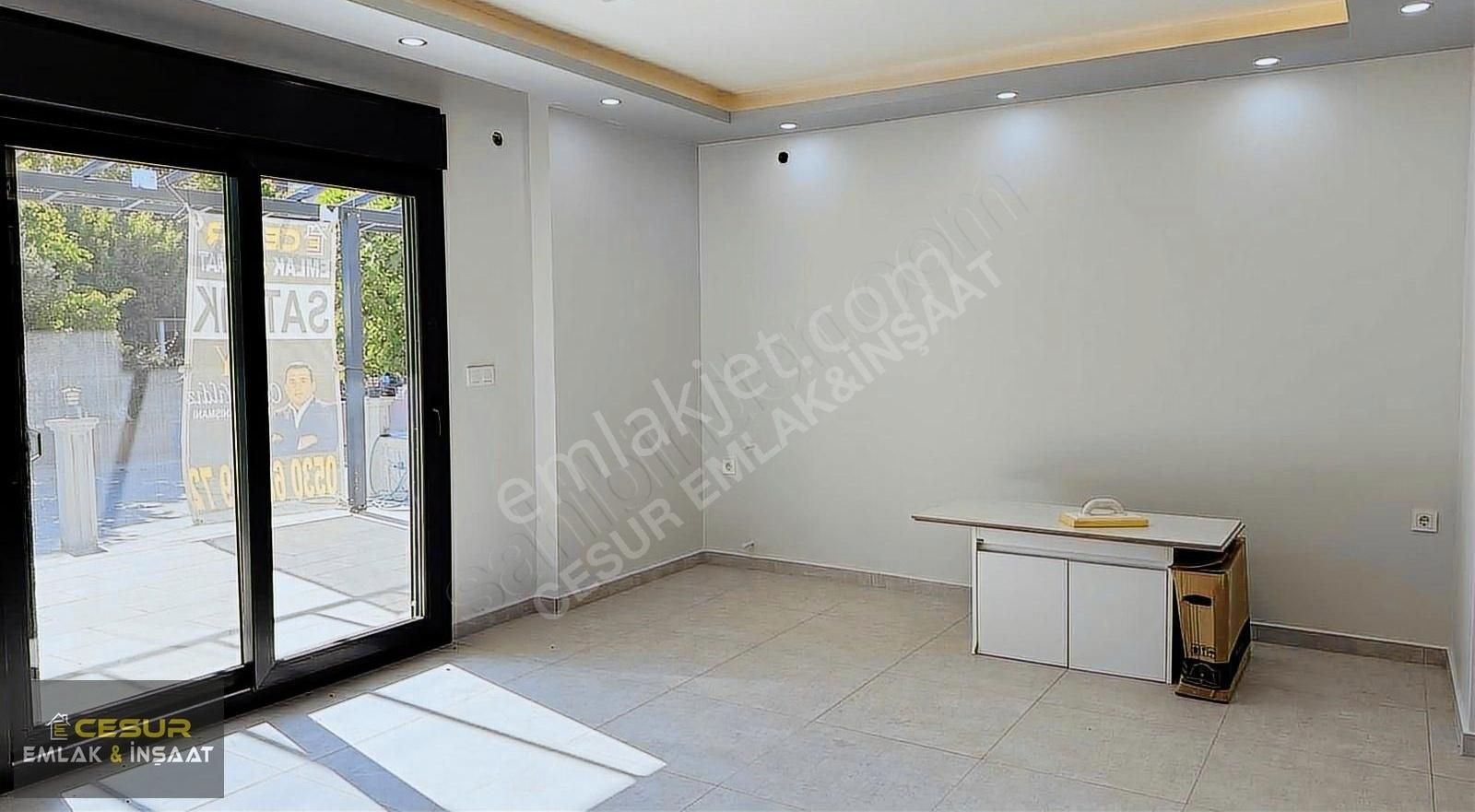 İzmir Dikili Satılık Gülkent Sitesinde 6+1 Lüks Triplex Villa - Görsel 19