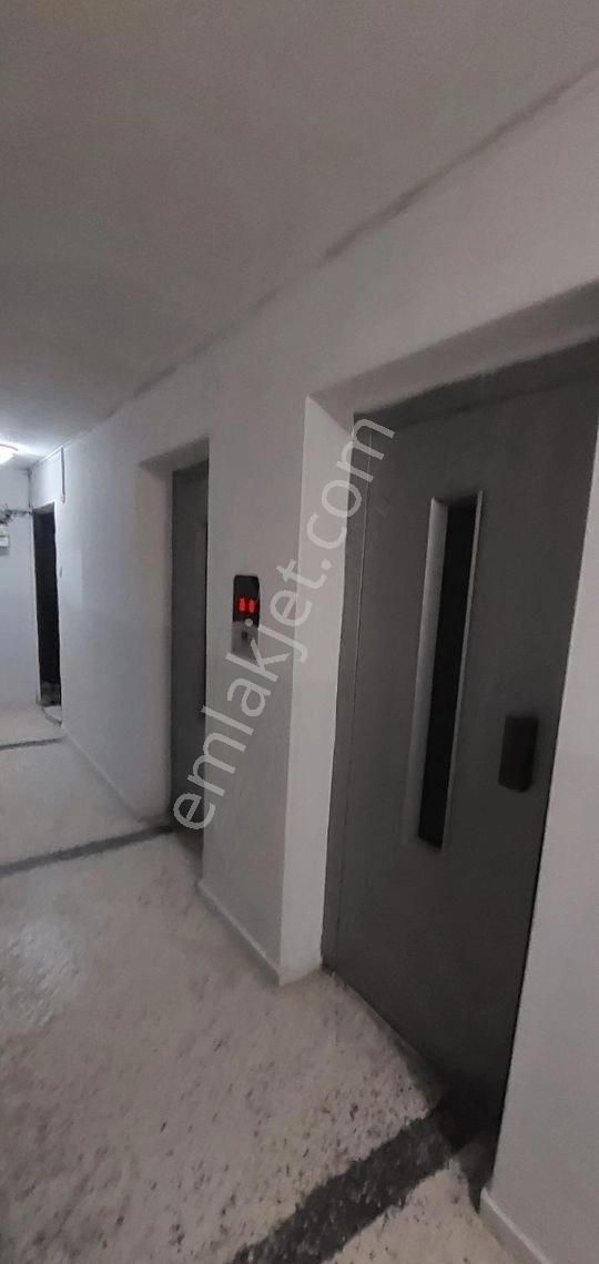Karabağlar Vatan Mahallesinde Asansörlü 3+1 Satılık Daire - Görsel 6