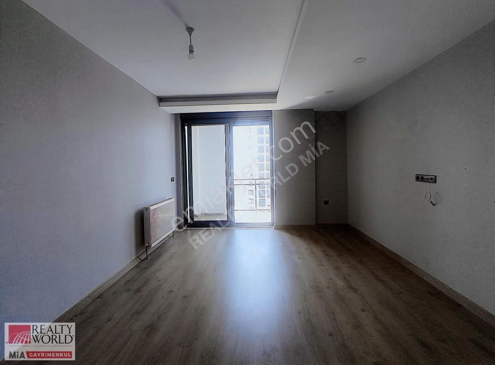 Antalya Döşemealtı Çıplaklı Mah.lüks Site İçi 1+1 Satılık Daire