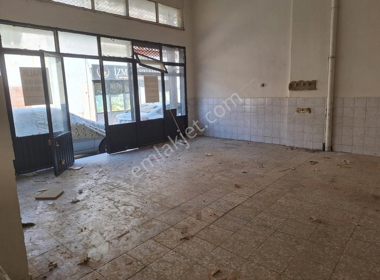 Çalışkan_dan Karabağlar Yunus Emre Mah. 2 Katlı Kiralık Dükkan.