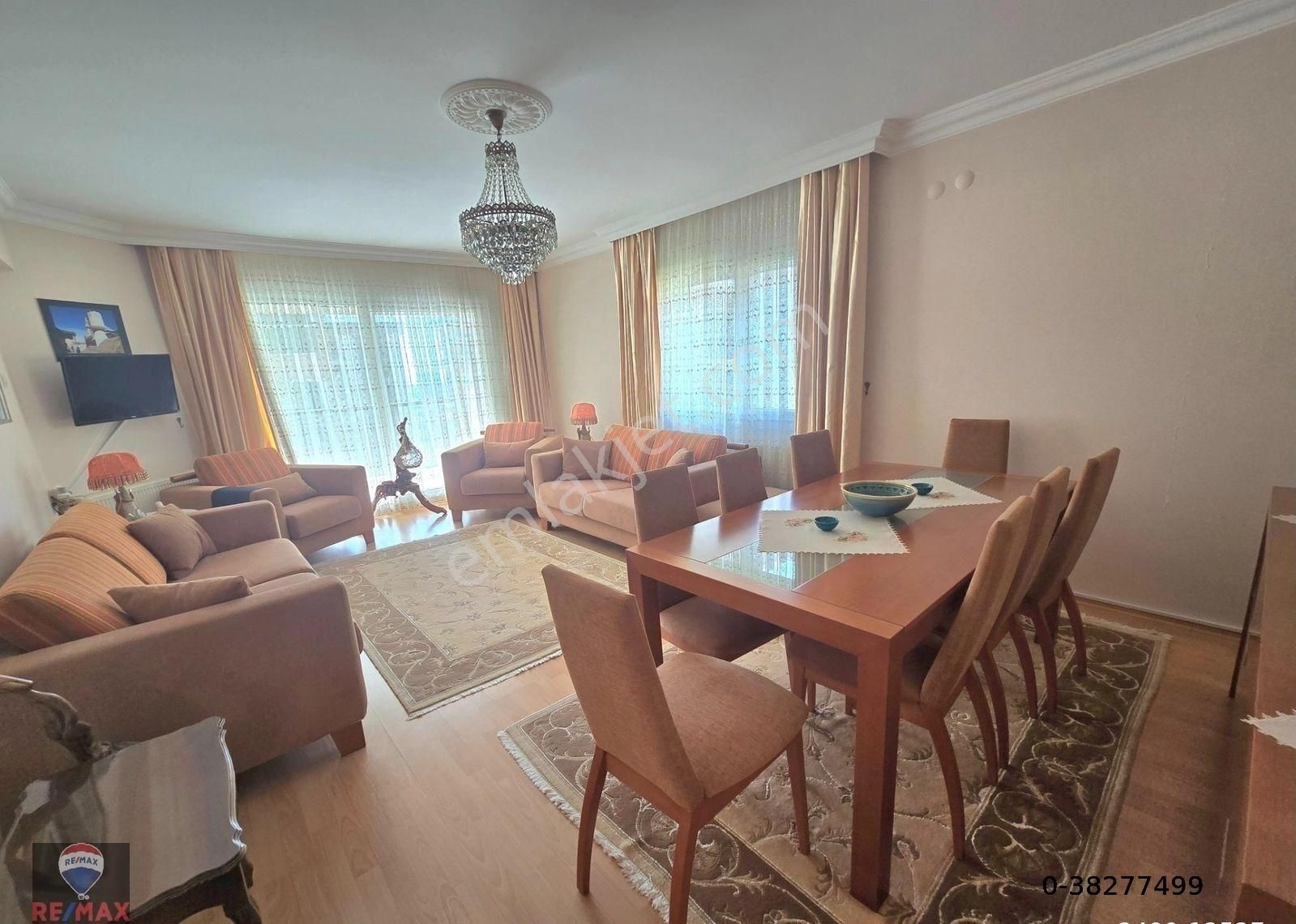 Çiğli Esentepe Gülözge Sitesinde Satılık 3+1 Doğalgazlı, Ebeveyn Banyolu Daire