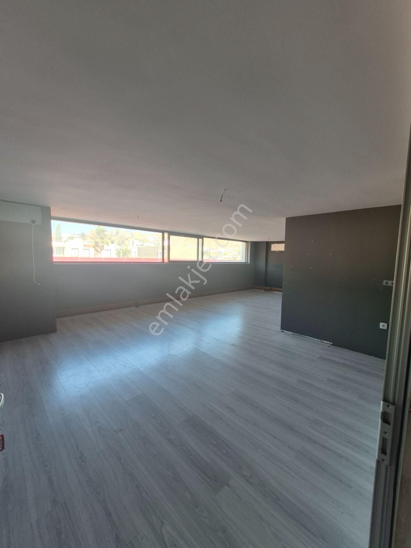 Bodrum Ortakent'te Merkezi Konumda Kiralık Ofis - Görsel 13