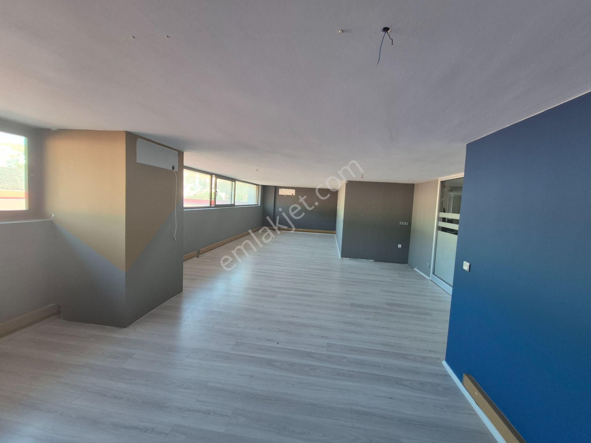 Bodrum Ortakent'te Merkezi Konumda Kiralık Ofis - Görsel 11