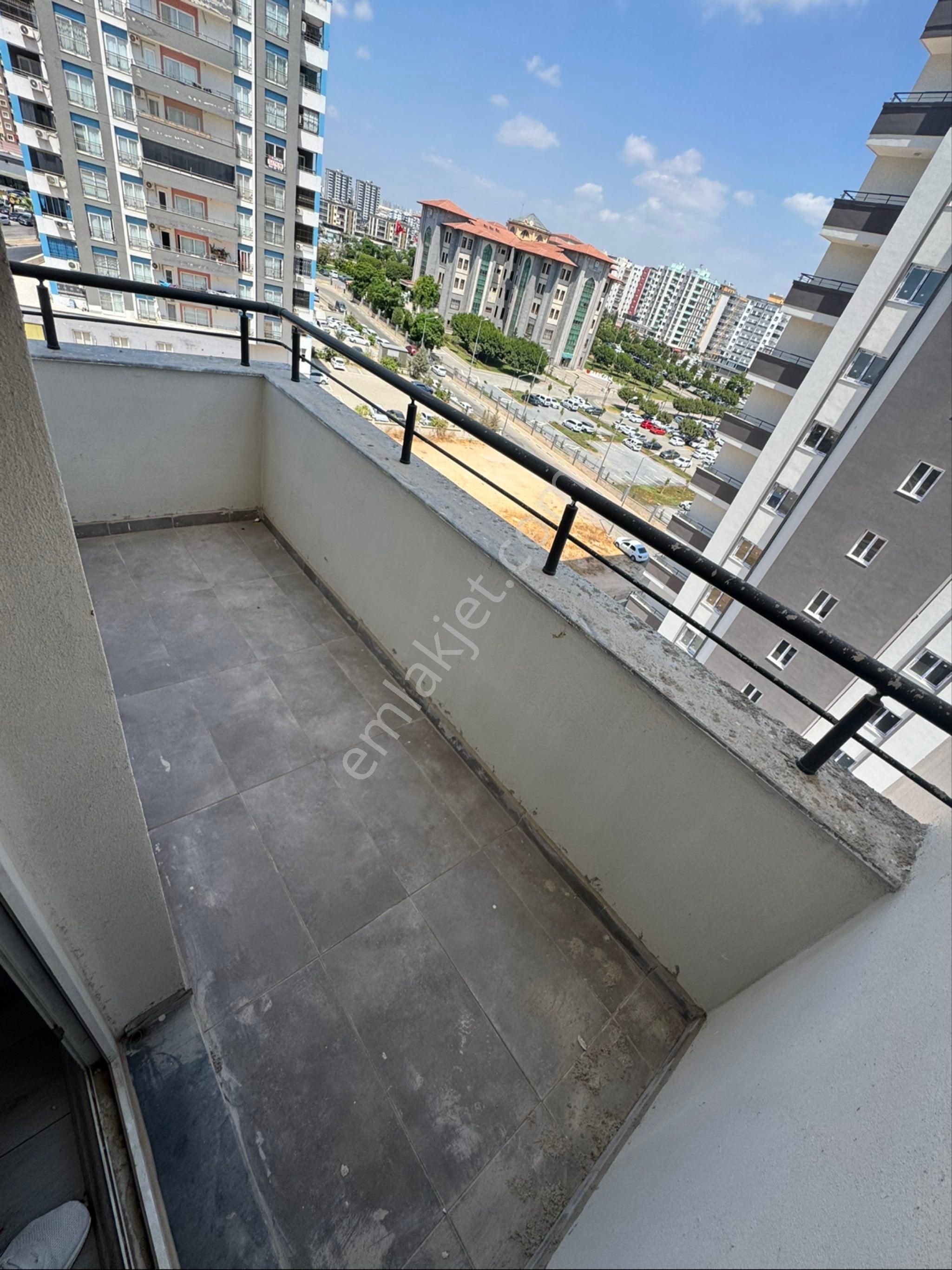 Ugur Kaya Gayrimenkuldan Sarıcam Belediyenin Yaninda Cadde Ustu 3+1 K Mutfak Dairelerimiz Satliktir - Görsel 12