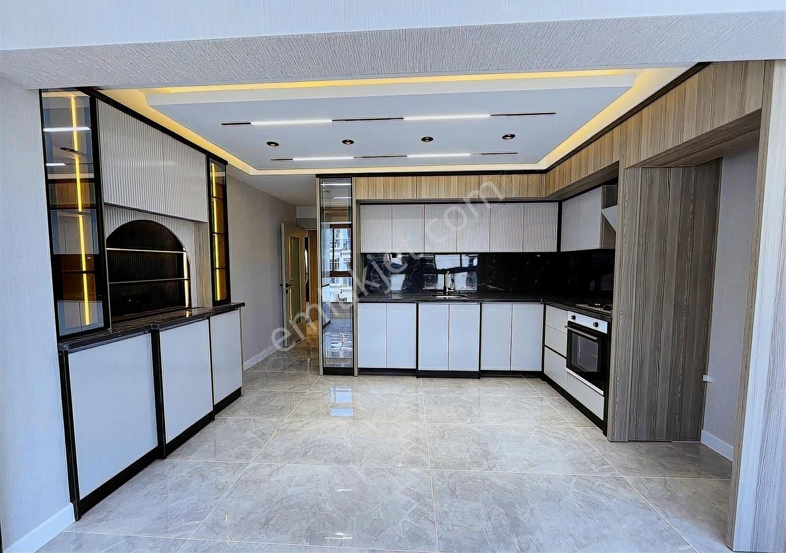 Karaoğlu Gayrimenkul'den Karakaya Mahallesinde 3+1 Daire - Görsel 2