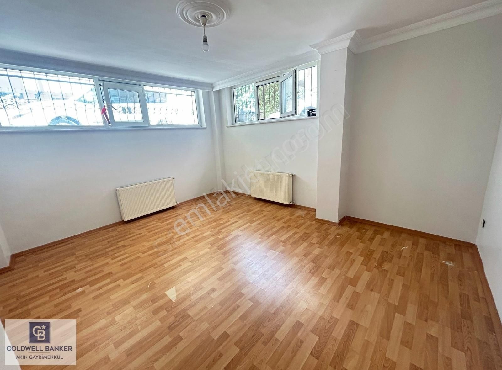 Sancaktepe Yenidoğanda Merkezi Konumda Satılık 2+1 İskanlı Daire