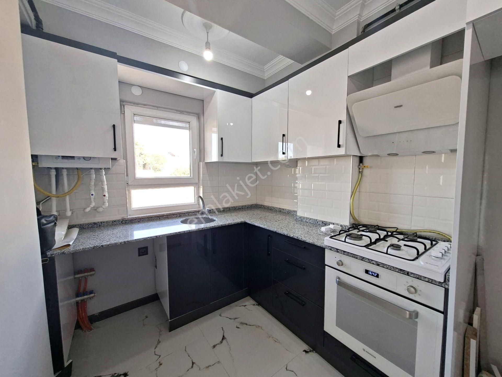 Recep Ümit Emlak'tan Şehir Hastanesi Ve Etkin Koleji Yakını Süper Lokasyonda Kiralık 2+0 Daire