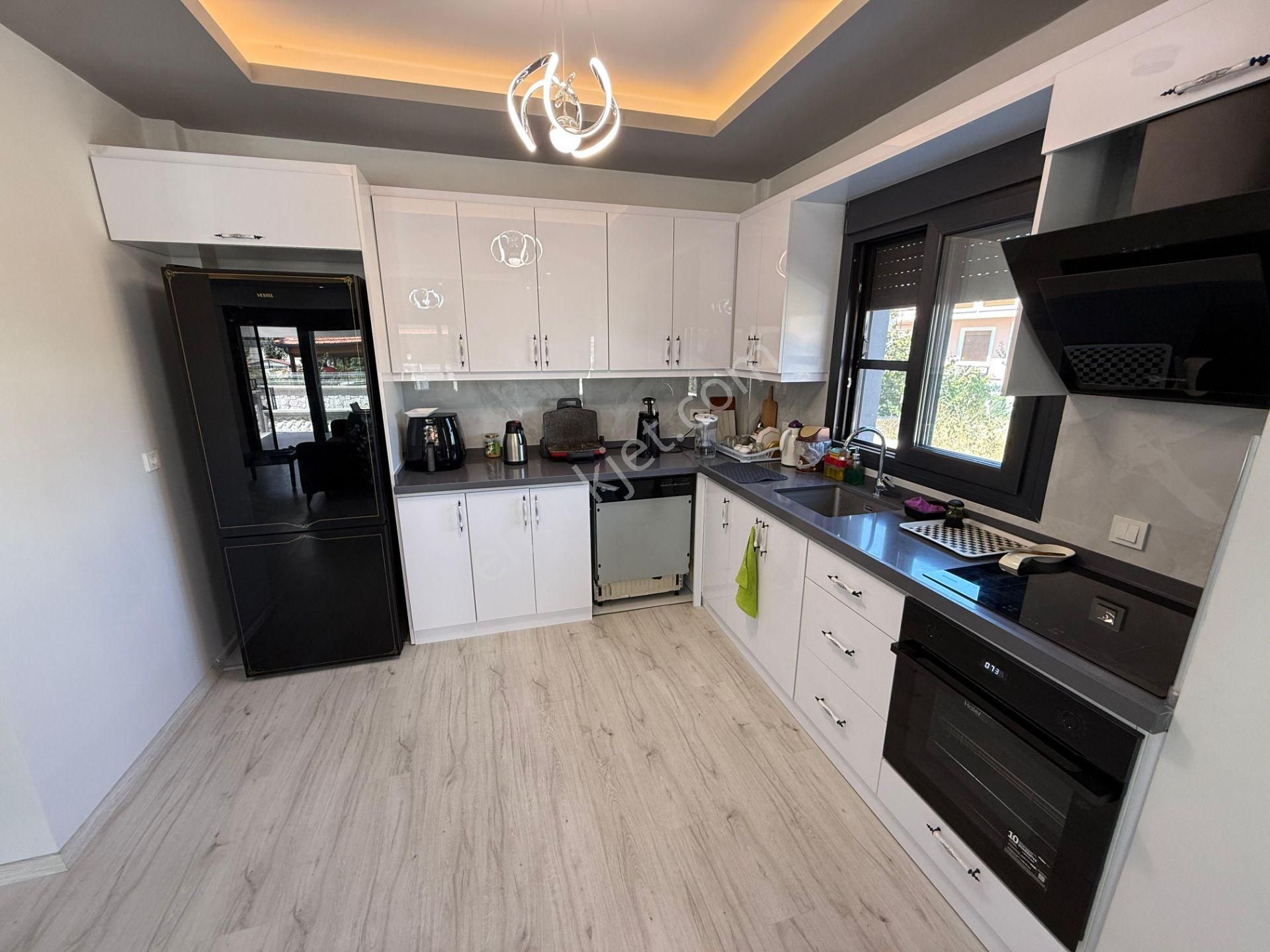 İzmir Dikili Salihleraltı Gülkent Full Akıllı Satılık 5+1 Villa - Görsel 3