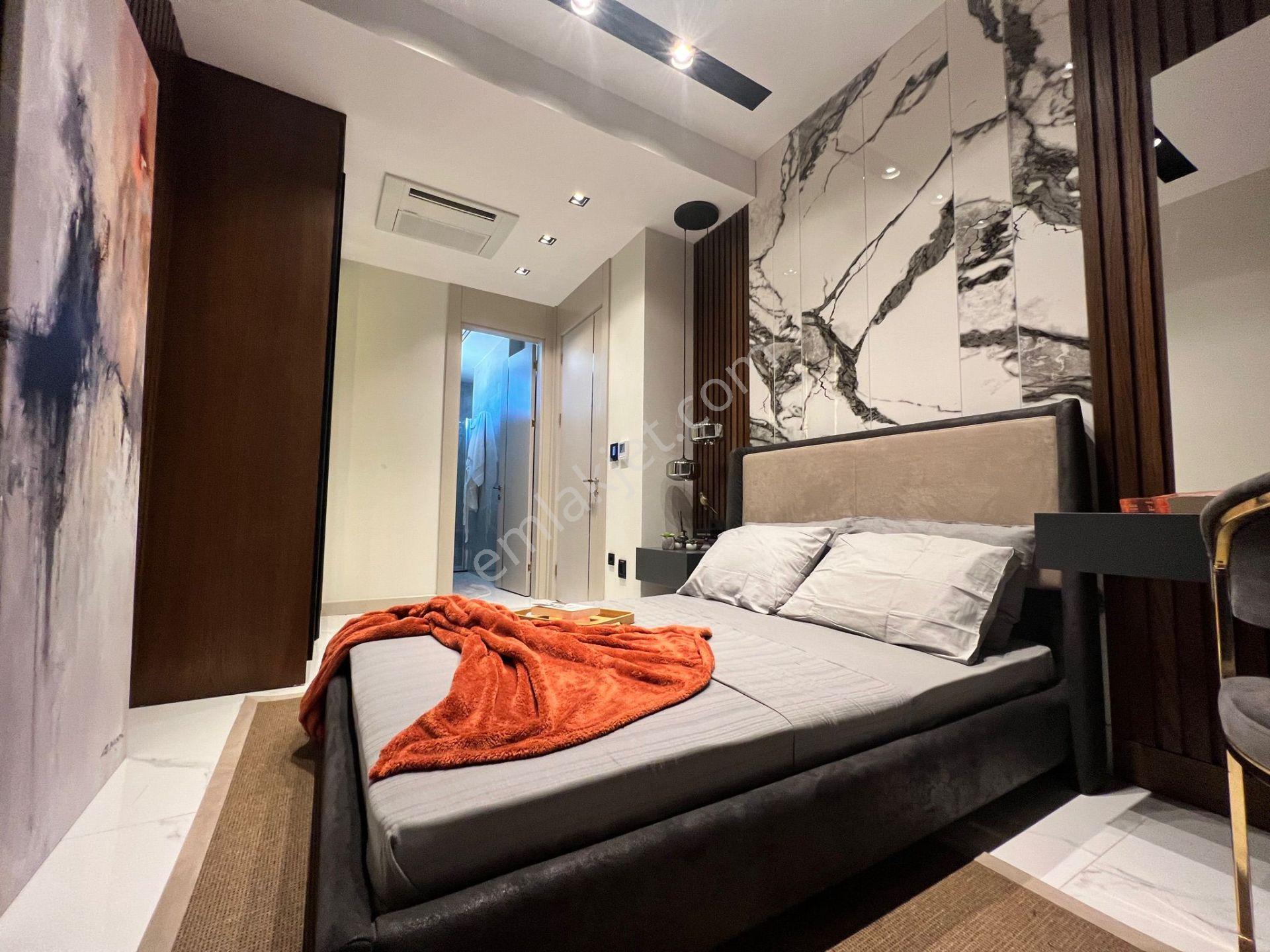 Kuşadası Soğucak'ta Deniz Manzaralı 4+1 Villa - Görsel 35