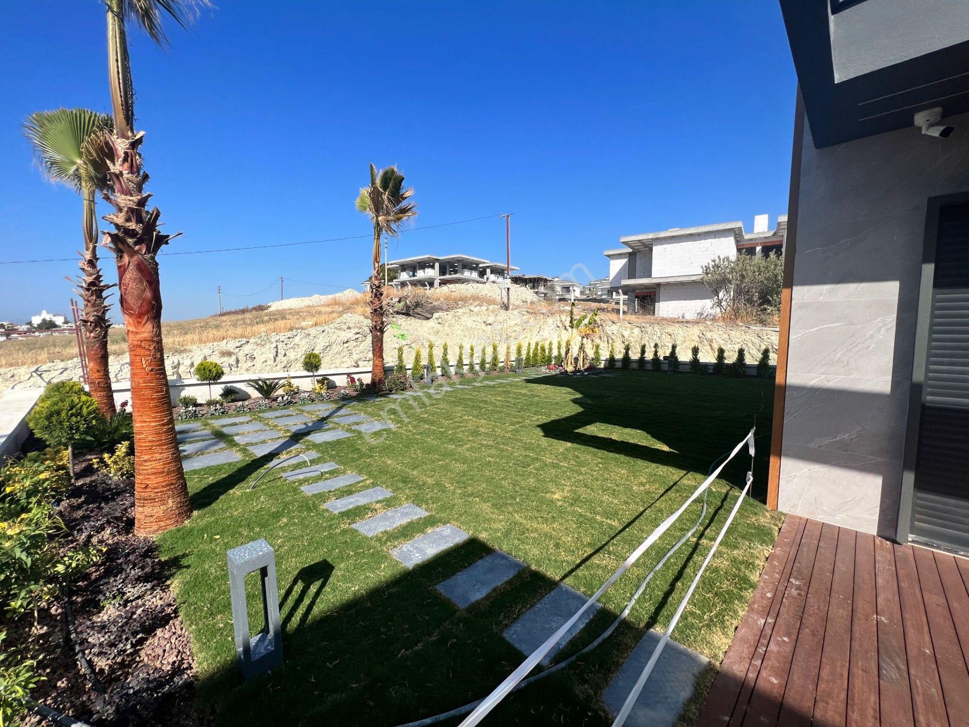 Kuşadası Soğucak'ta Deniz Manzaralı 4+1 Villa - Görsel 5