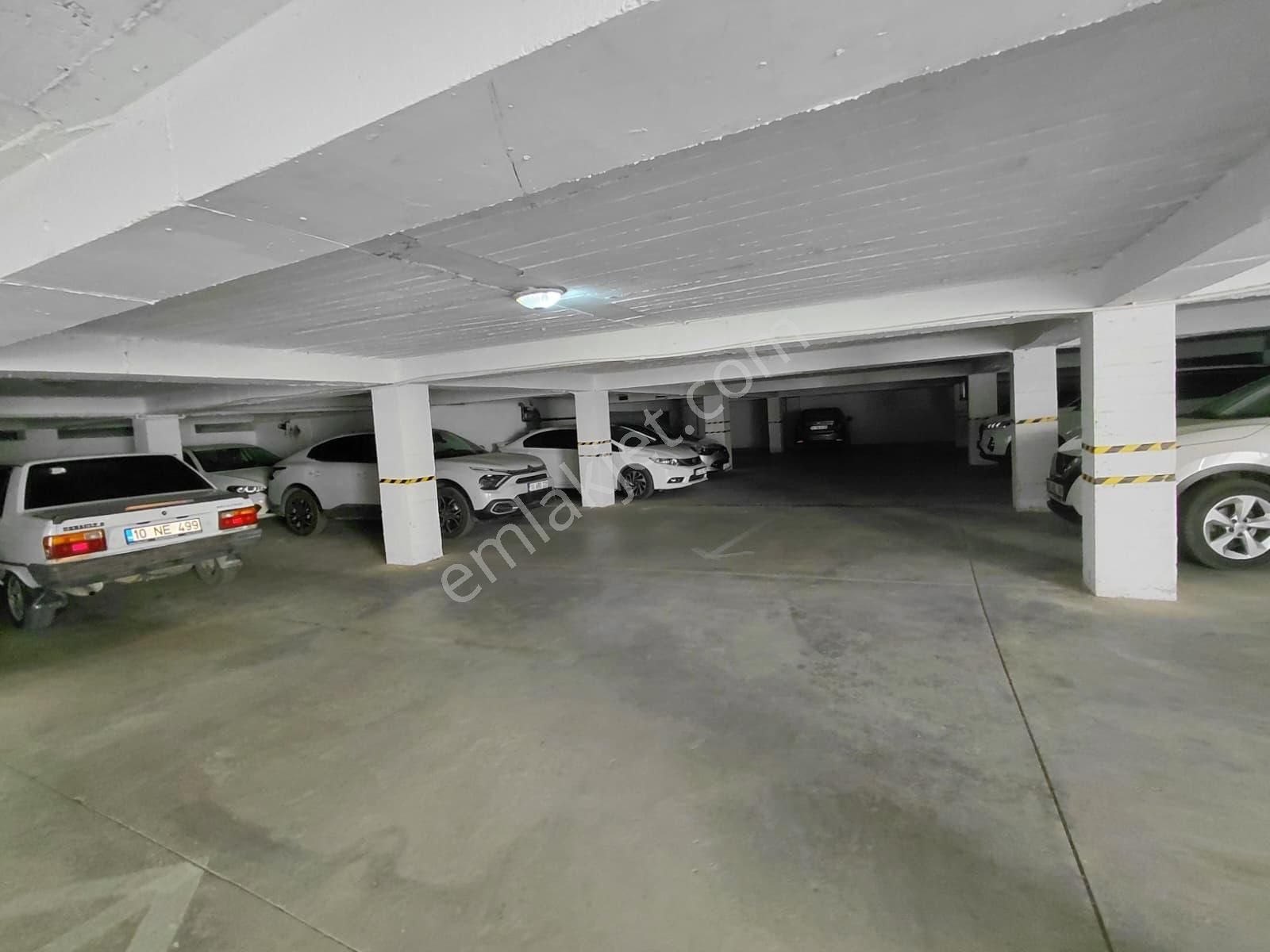 Çalışkanlar Group Gyo'dan Havuzlu Otoparklı 3+1 Dublex Daire - Görsel 29