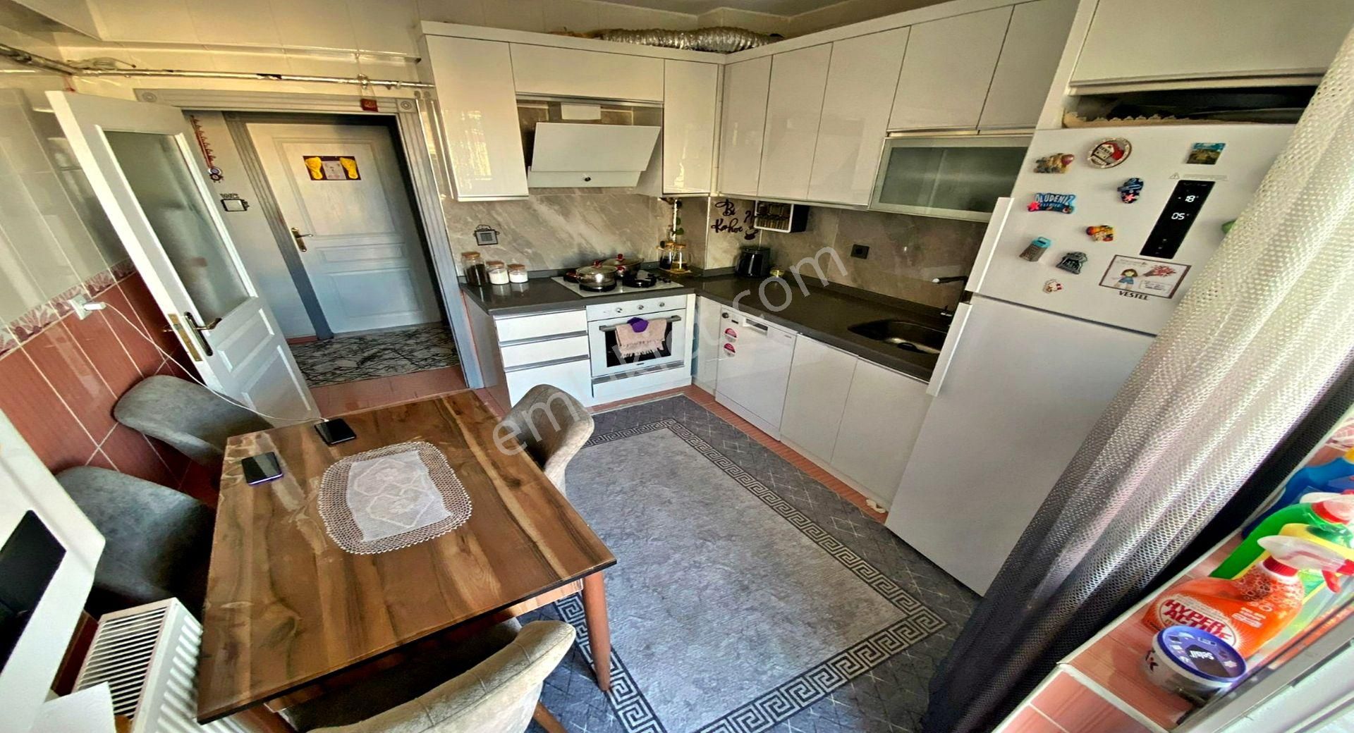 Yayla Ovacık Mevkii Tuğba Camii Yakını Ara Kat Ferah Genç Binada - Görsel 9