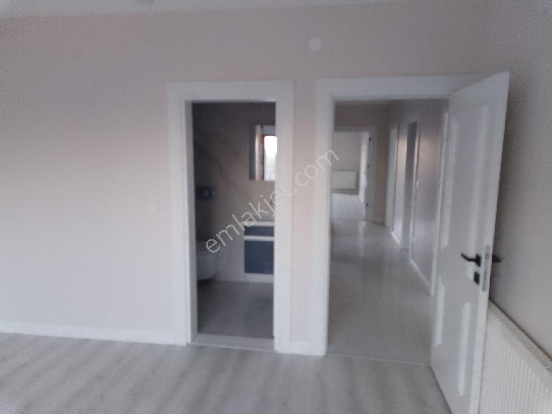 Silivri Cumhuryet Mahalesinde Satılık Müstakil Villa - Görsel 11