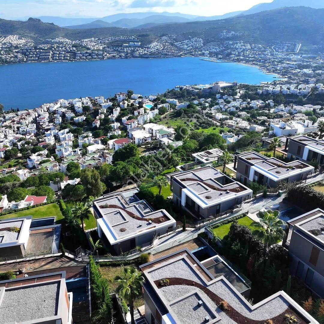 Agr Group'tan Gündoğan'da Satılık Deniz Ve Koy Manzaralı Villa