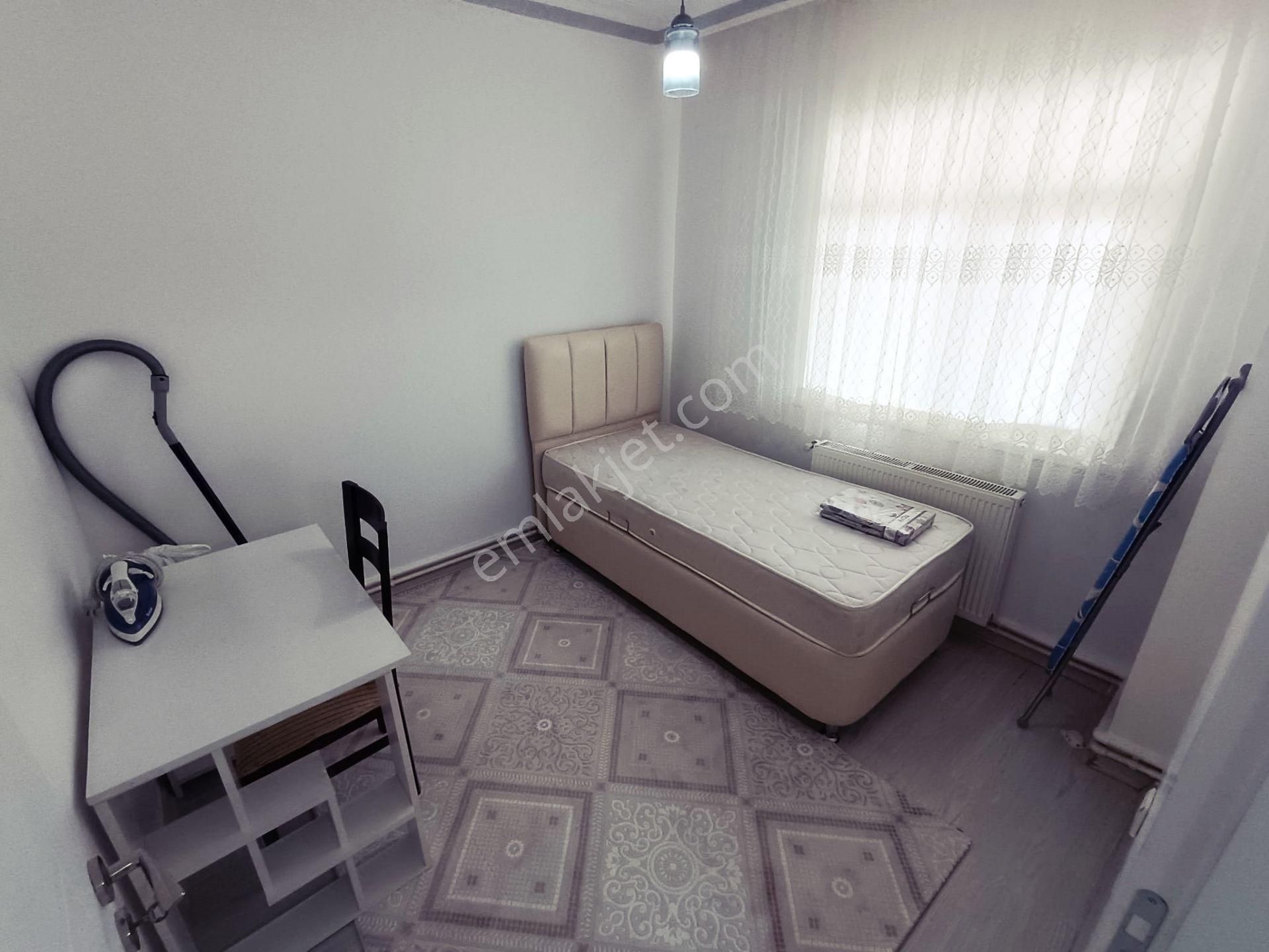 Relax'tan Ayvalı Merkez'de 15.500tl Kiracılı Eşyalarıyla Satılık - Görsel 9