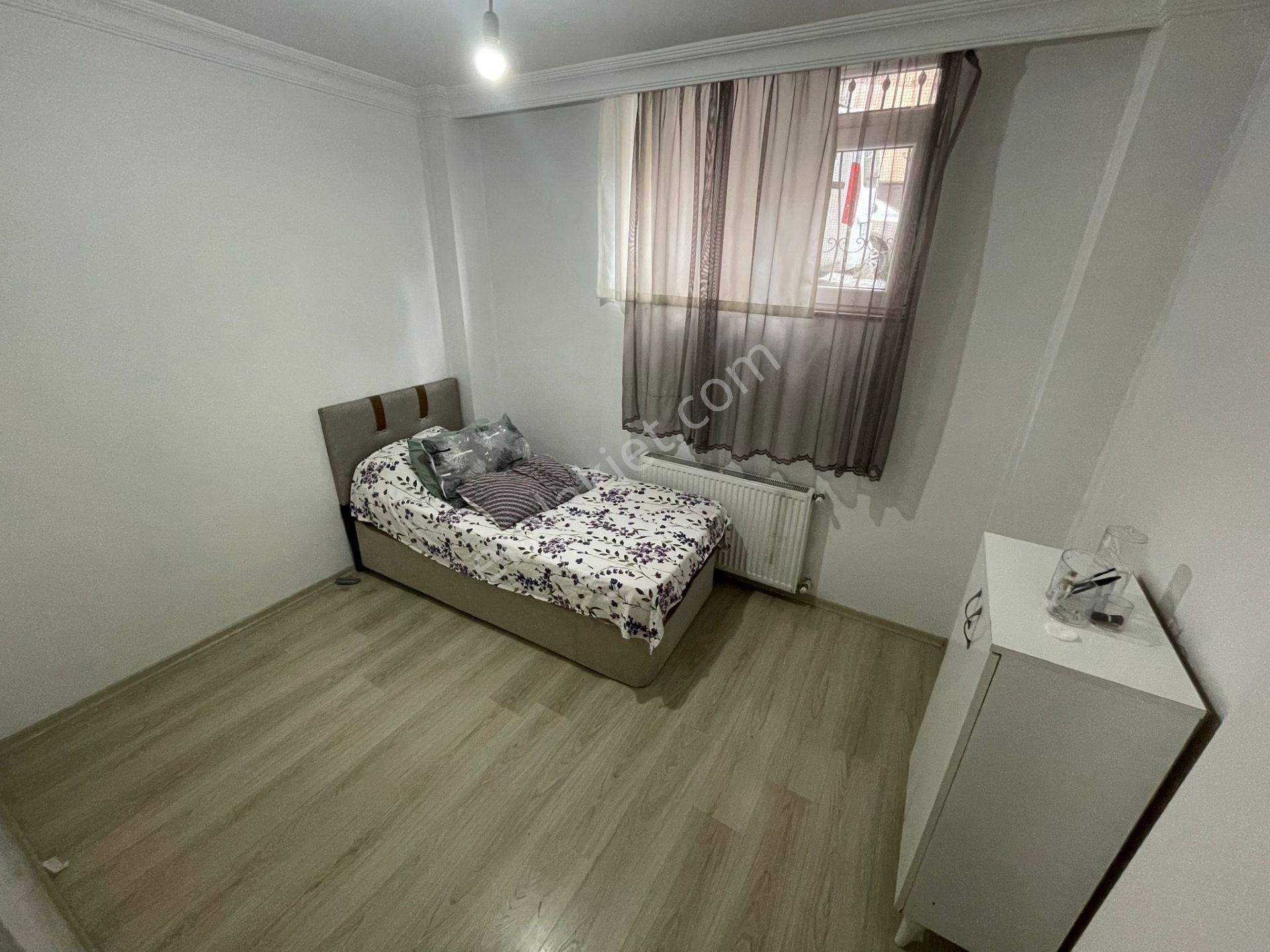 B.evler Siyavuşpaşa Caddesine Yakın 1+1 Giriş 2014 Yapımı Eşyalı - Görsel 16