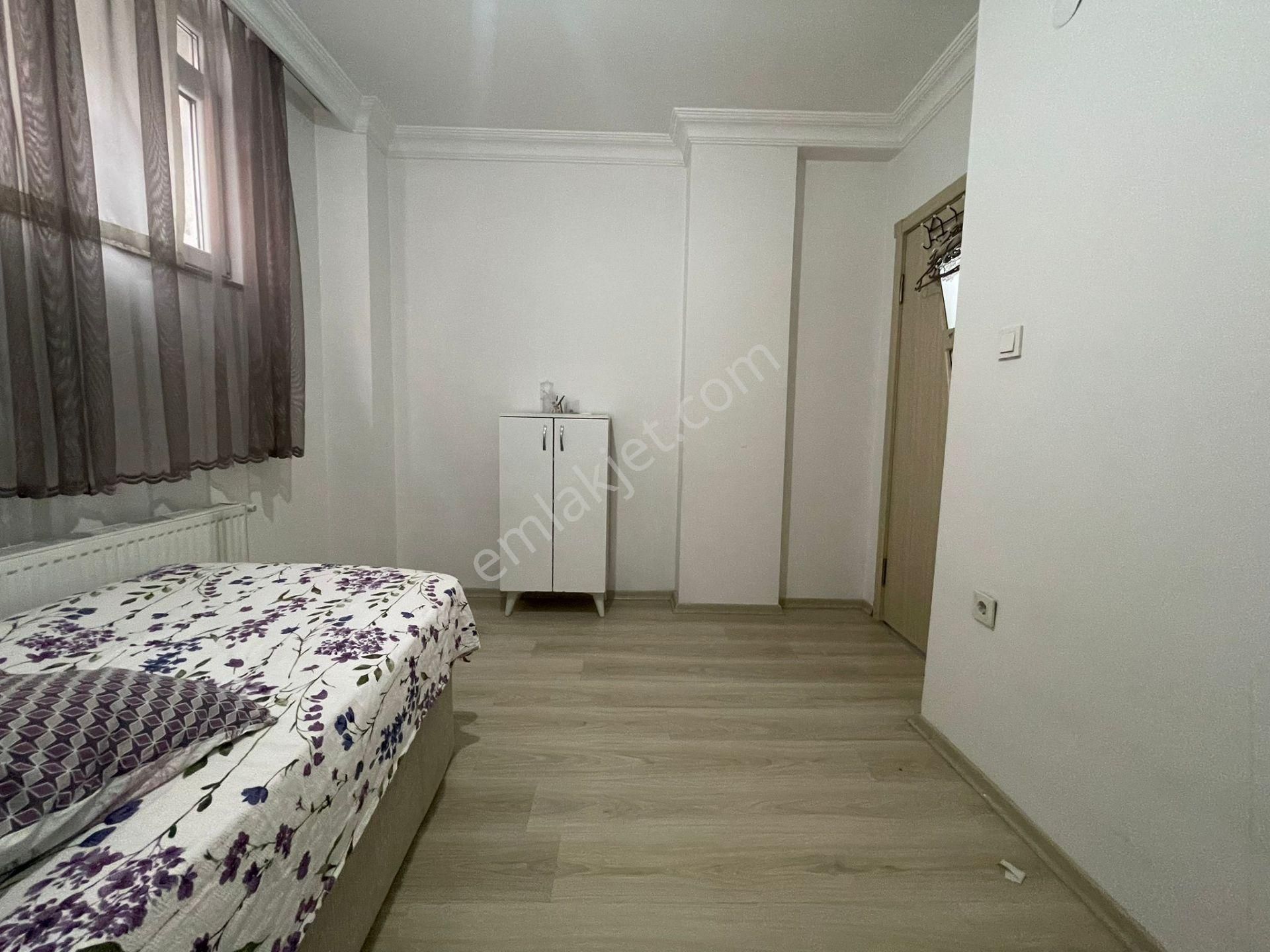 B.evler Siyavuşpaşa Caddesine Yakın 1+1 Giriş 2014 Yapımı Eşyalı - Görsel 10