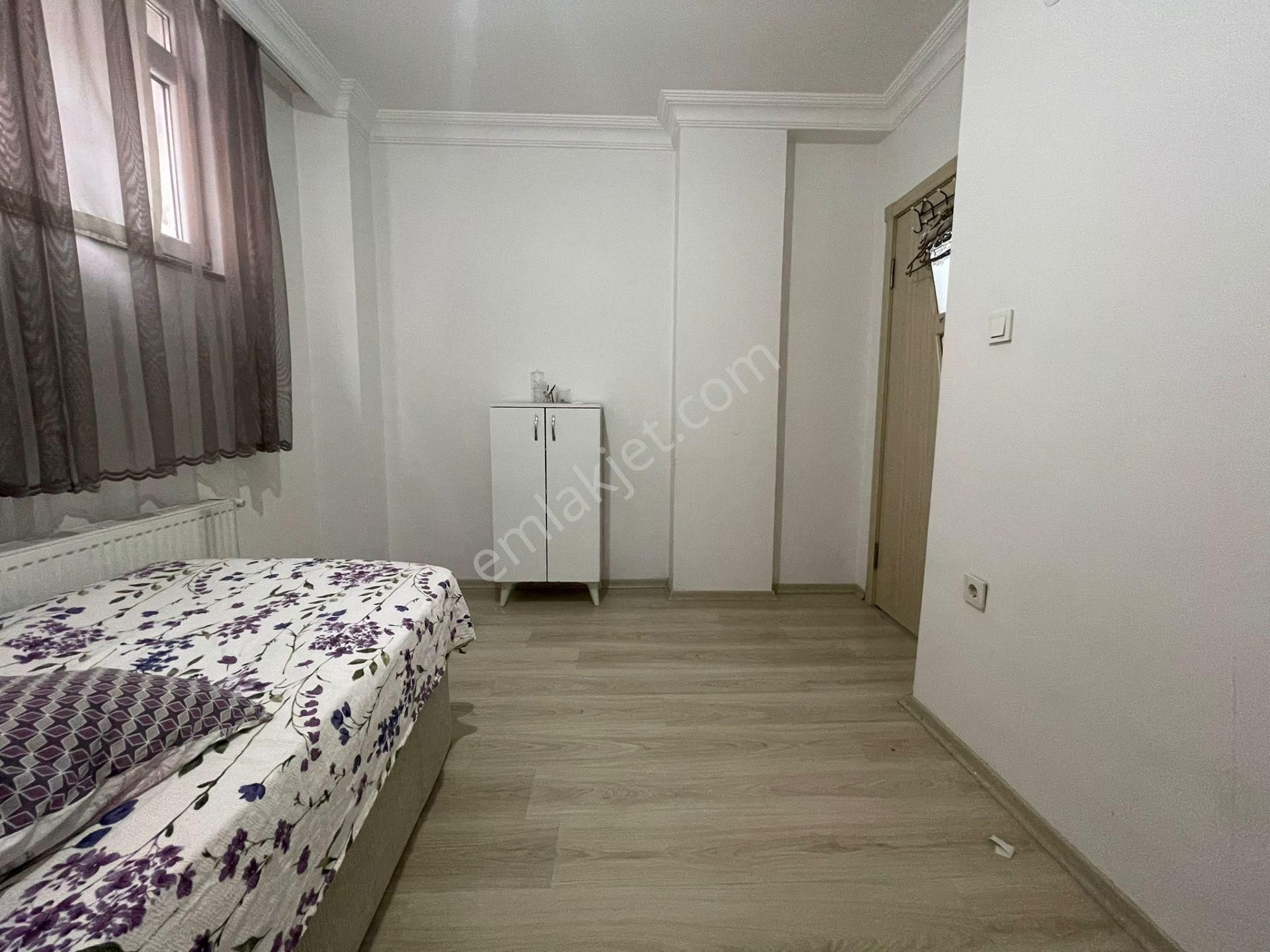 B.evler Siyavuşpaşa Caddesine Yakın 1+1 Giriş 2014 Yapımı Eşyalı - Görsel 11