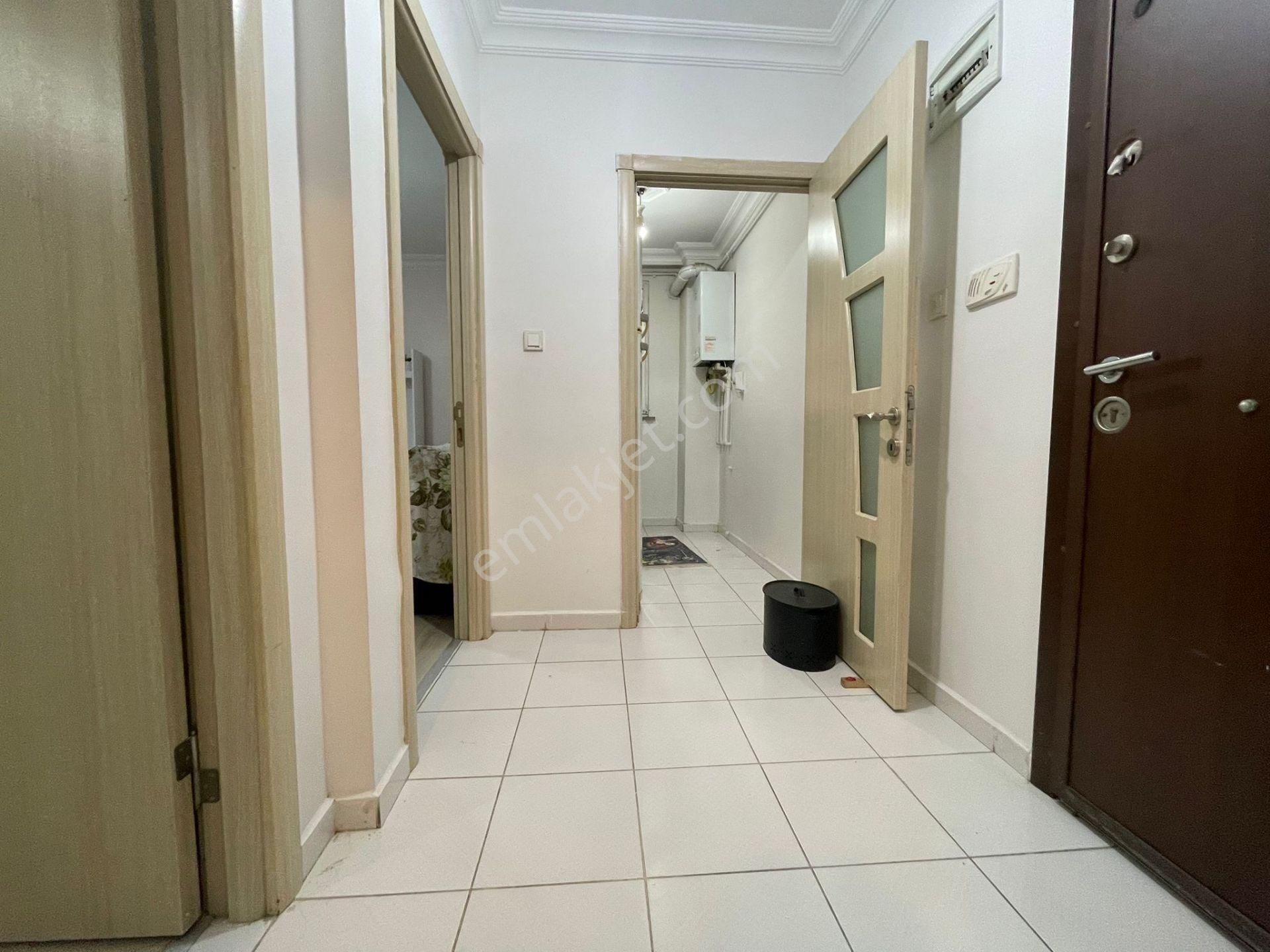 B.evler Siyavuşpaşa Caddesine Yakın 1+1 Giriş 2014 Yapımı Eşyalı - Görsel 7