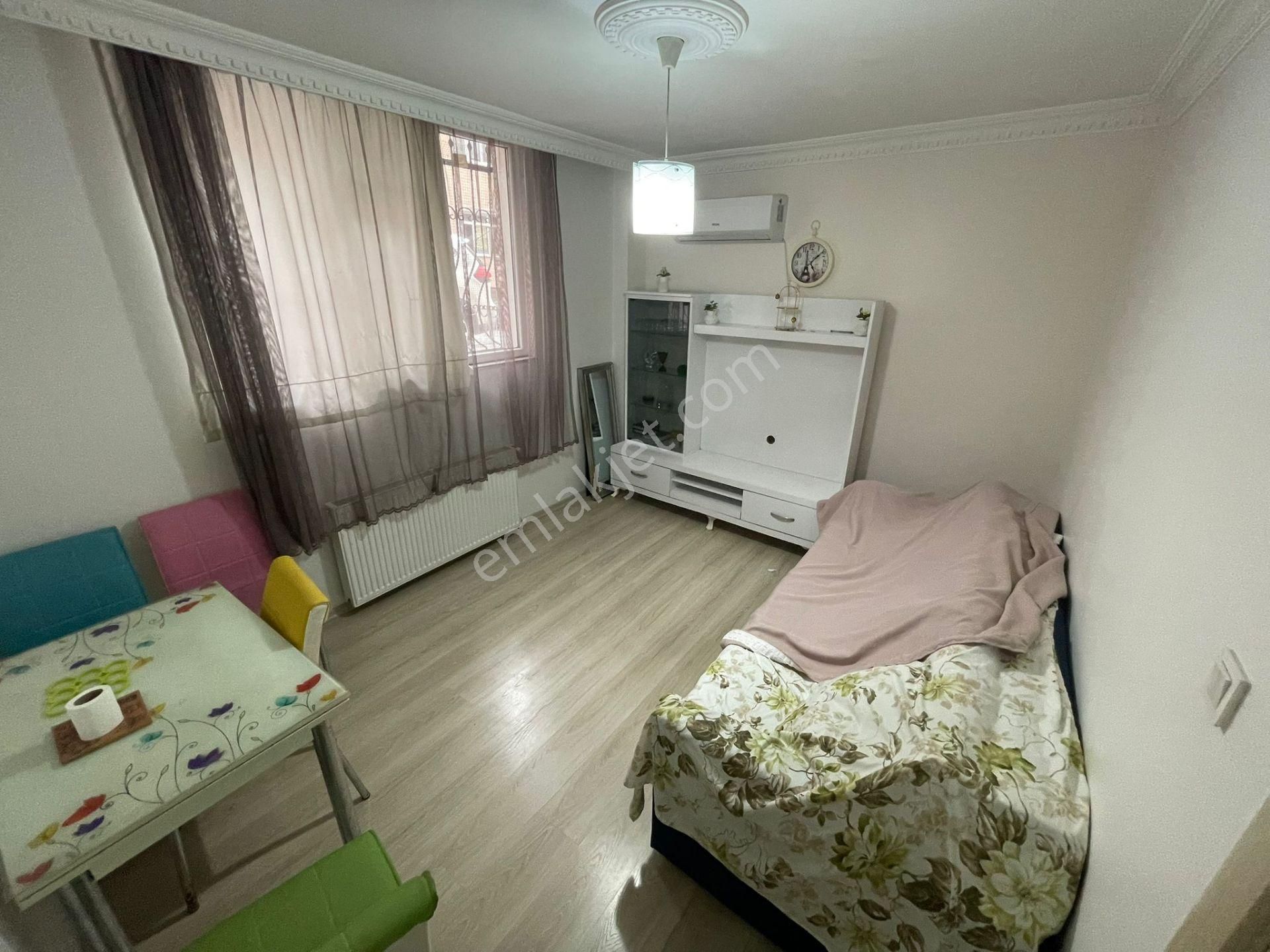 B.evler Siyavuşpaşa Caddesine Yakın 1+1 Giriş 2014 Yapımı Eşyalı - Görsel 26