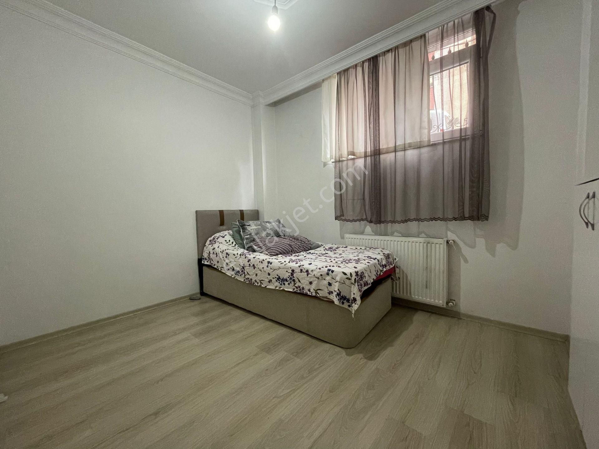 B.evler Siyavuşpaşa Caddesine Yakın 1+1 Giriş 2014 Yapımı Eşyalı - Görsel 15