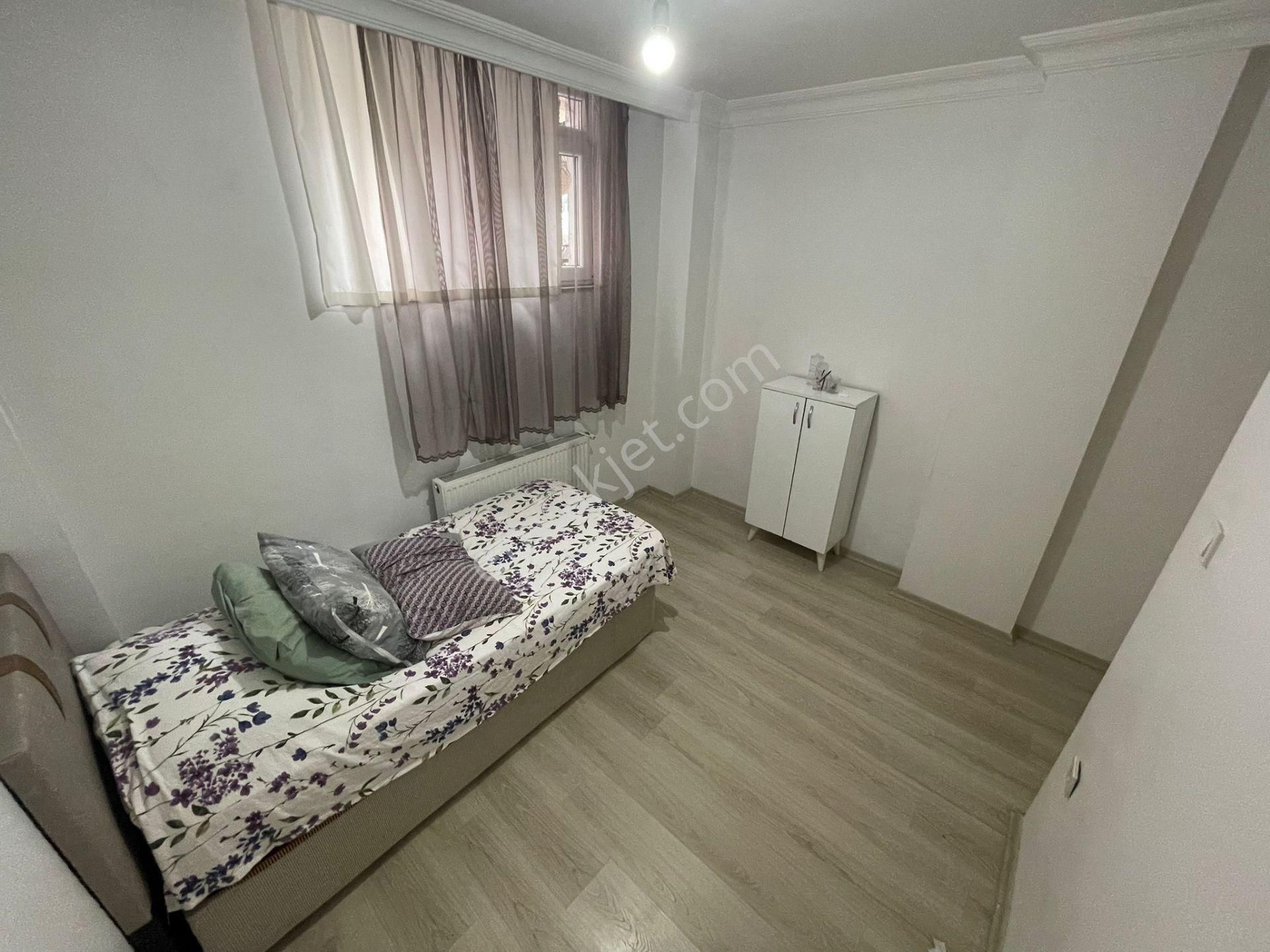 B.evler Siyavuşpaşa Caddesine Yakın 1+1 Giriş 2014 Yapımı Eşyalı - Görsel 12