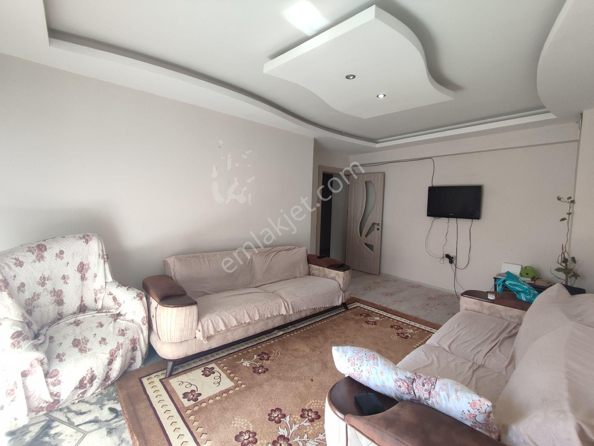 Gümüşpala Merkez'de Kapalı Mutfak Ara Kat 2+1 Satılık Daire
