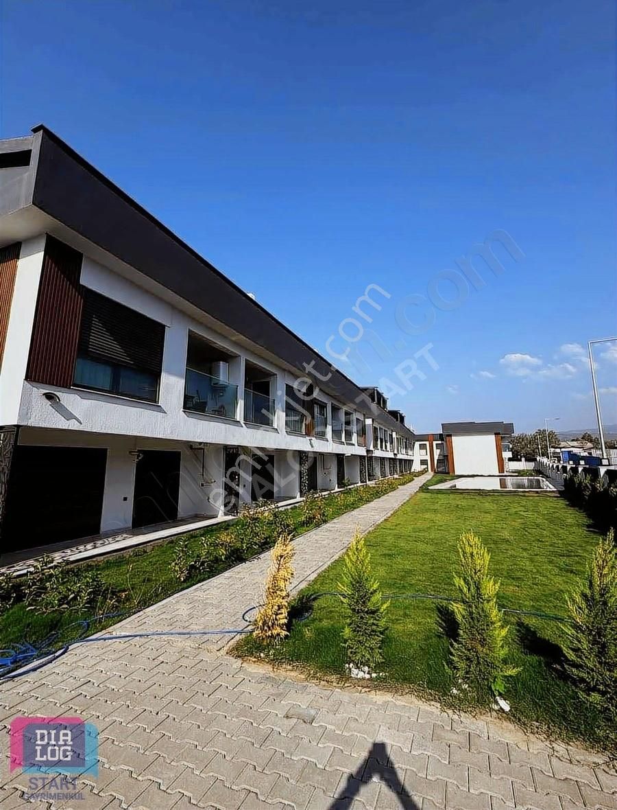 Bornova Yatay Mimari Konsept Site Havuz Cephe Bahçeli 1+1 Daire - Görsel 2