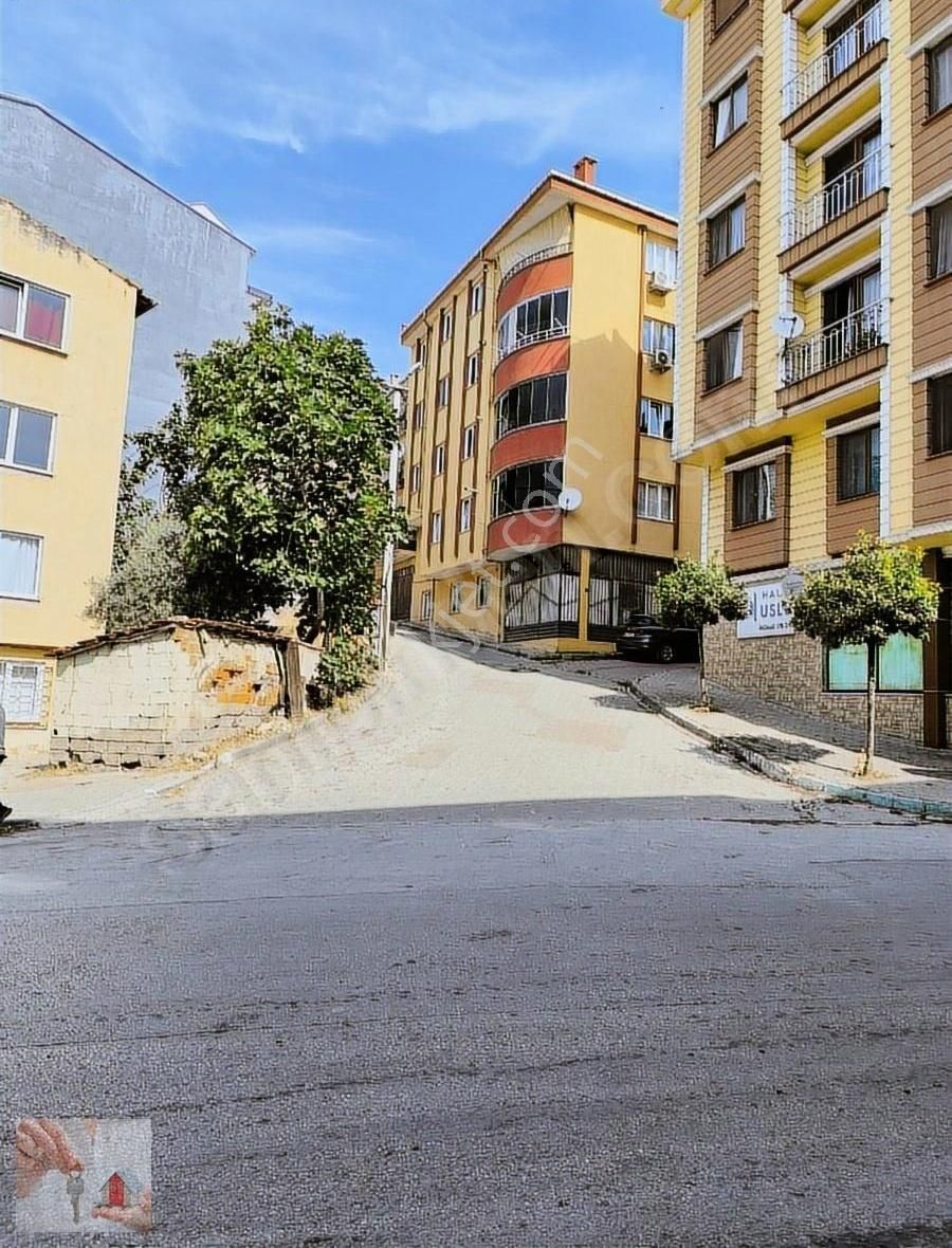 Gemlik,osmaniye Mah.ahmetsüren Meydanı Arakat 3+1 Kiralık