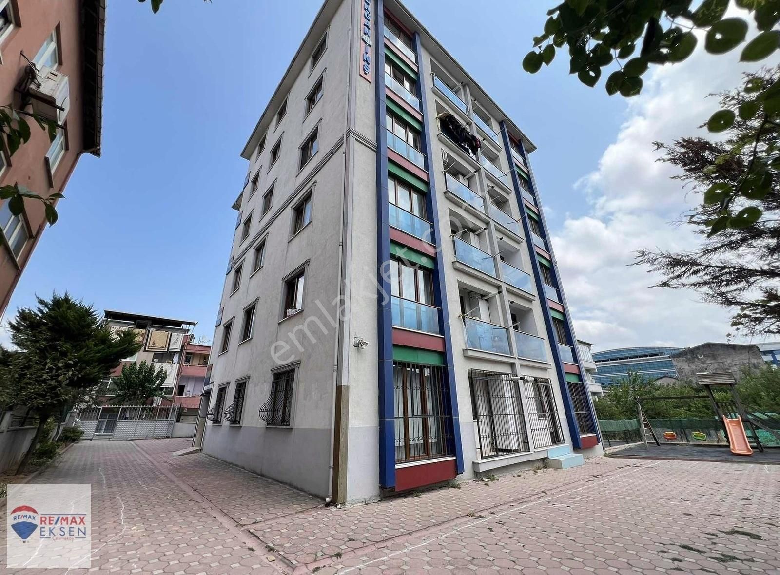Ümraniye Esenkent'te 2+1 Geniş Kiralık Daire