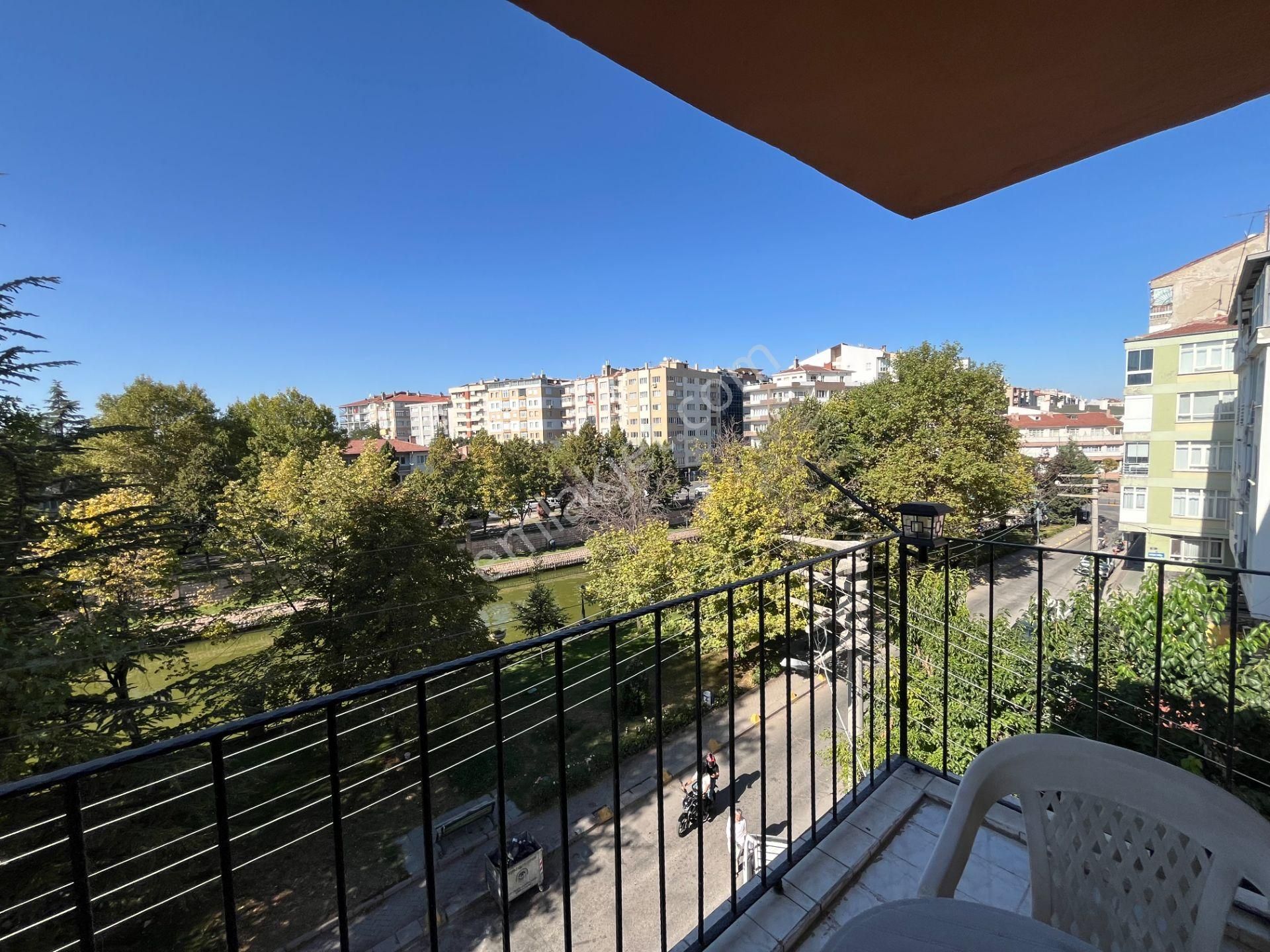 Esgyo'dan Porsuk Çayı Yanında Eşsiz Manzaralı Full Eşyalı Daire