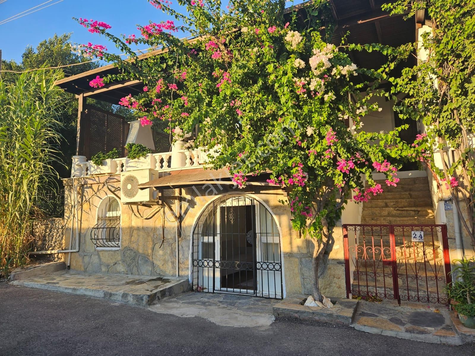 Bodrum Bitez Gündönümü Mevkii – Müstakil Bahçeli Satılık Ev 4+2