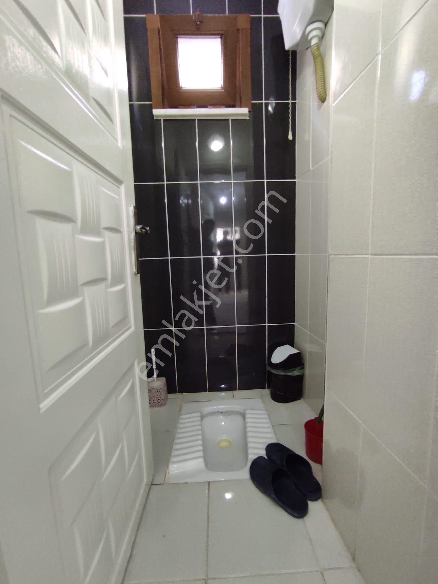 Merve Mahallesinde Köşe Bina 3. Kat Çift Balkonlu Satılık - Görsel 22