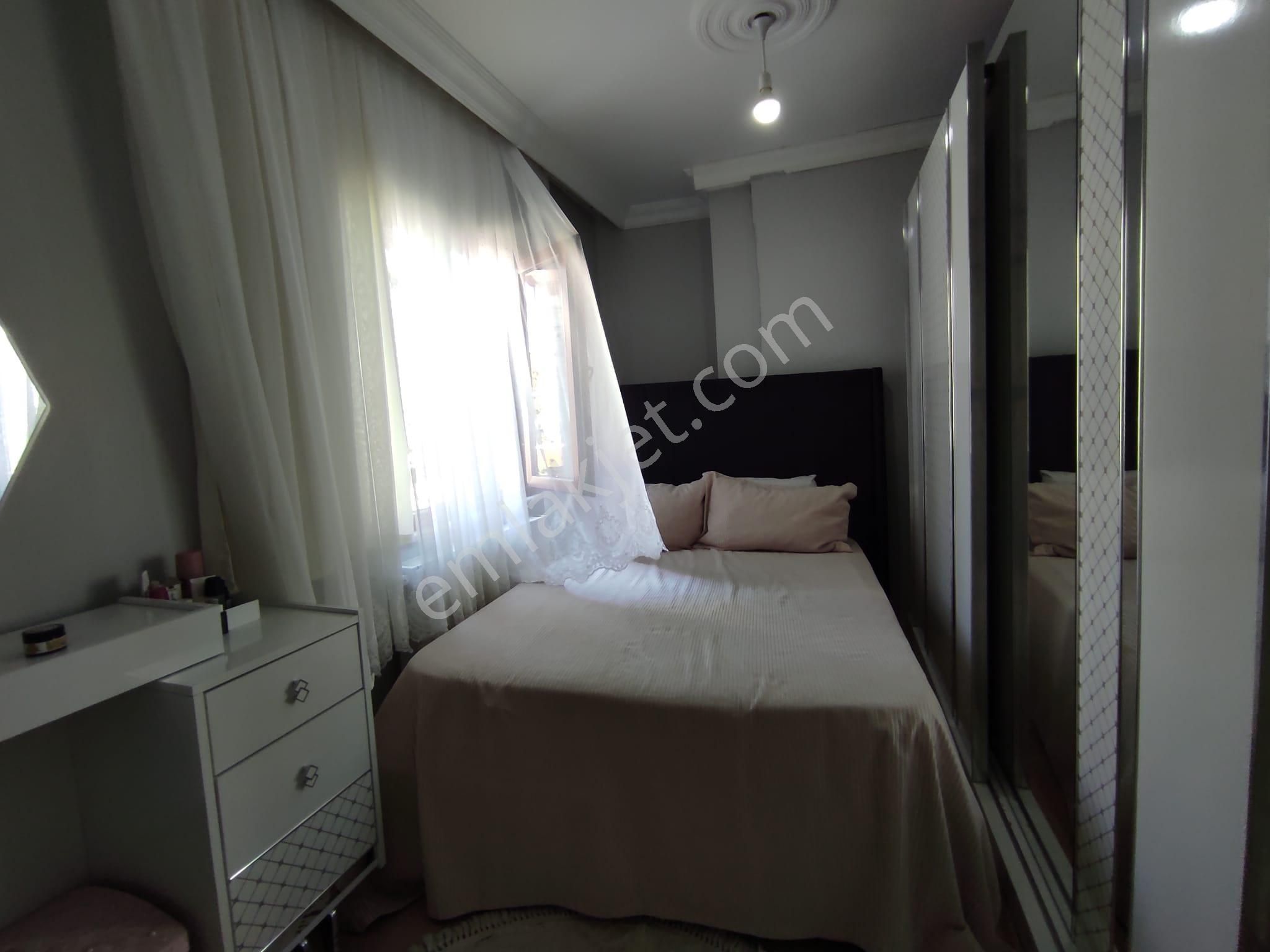 Merve Mahallesinde Köşe Bina 3. Kat Çift Balkonlu Satılık - Görsel 25