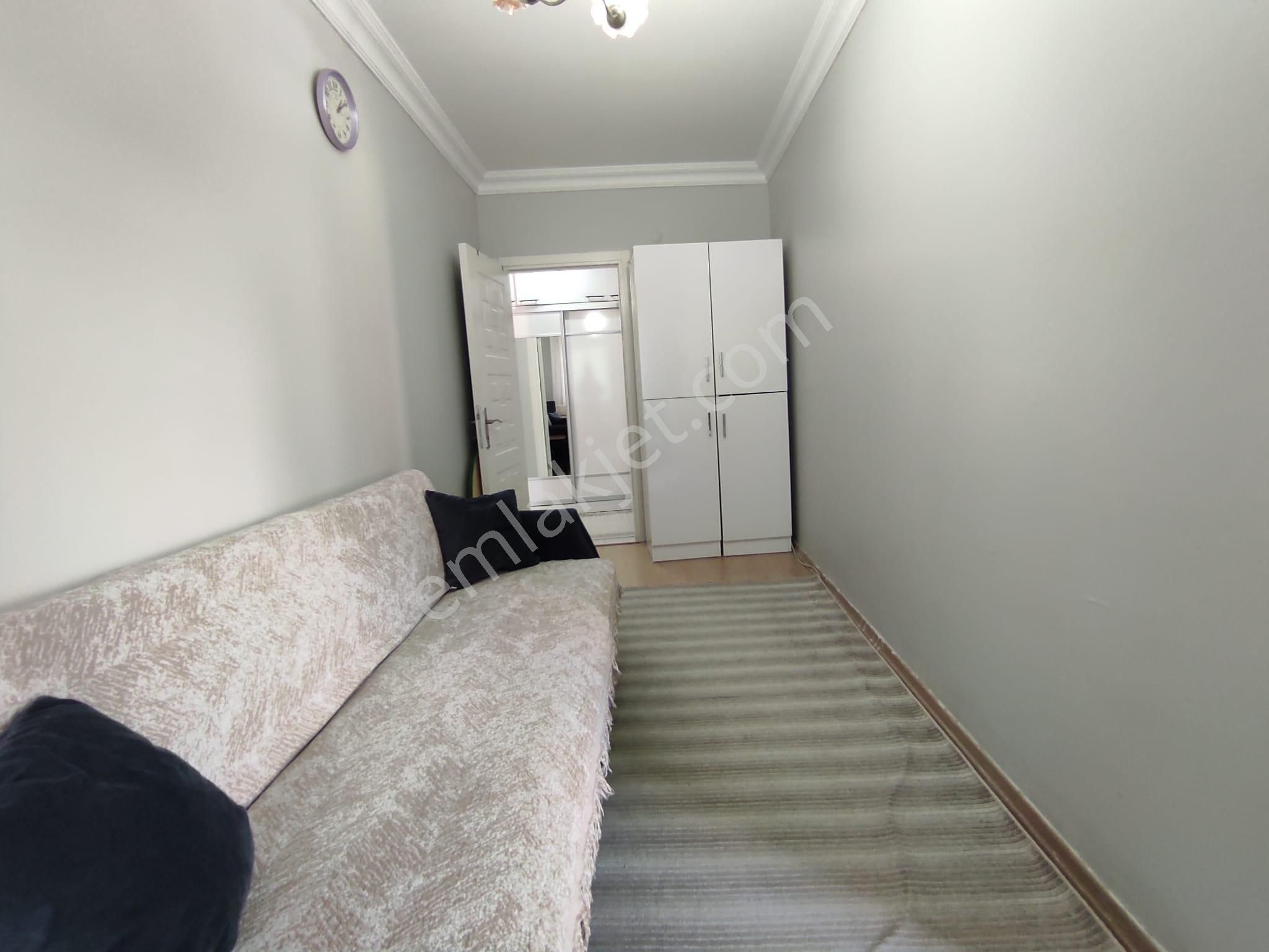 Merve Mahallesinde Köşe Bina 3. Kat Çift Balkonlu Satılık - Görsel 17