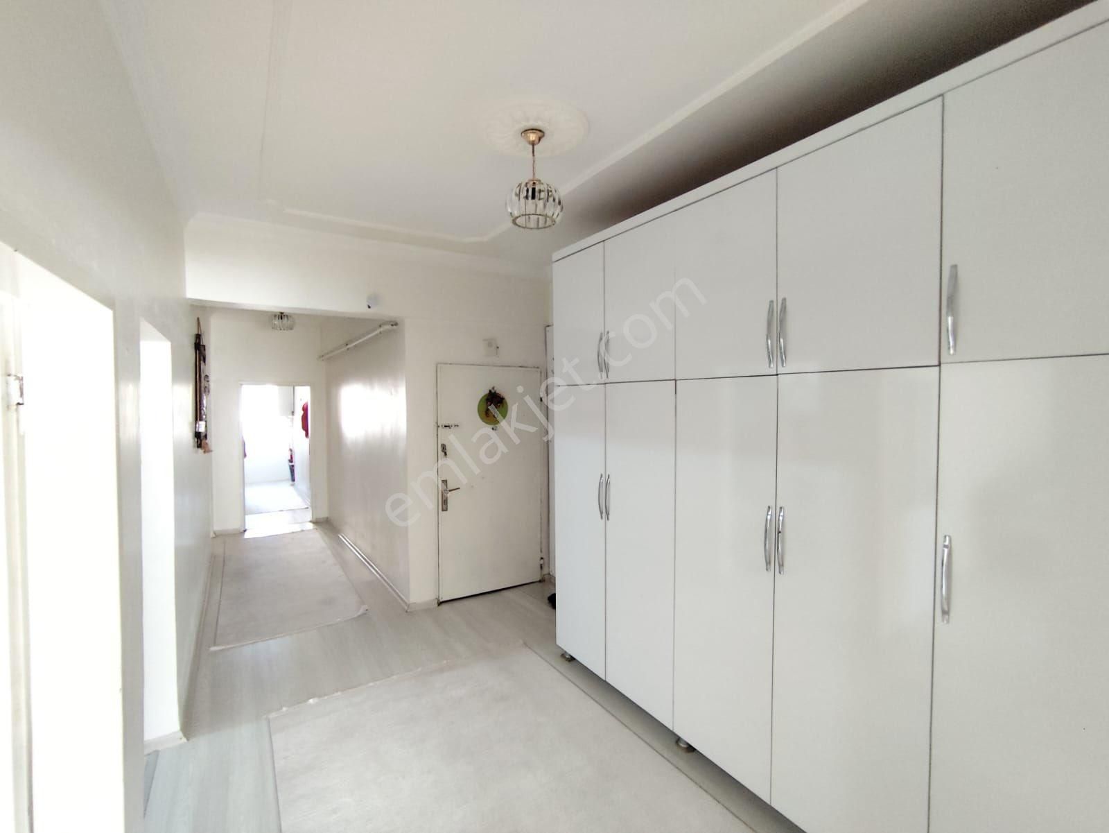 Bağlar Hatboyunda Çok Acil Satılık 2+1 Full Yapılı Daire
