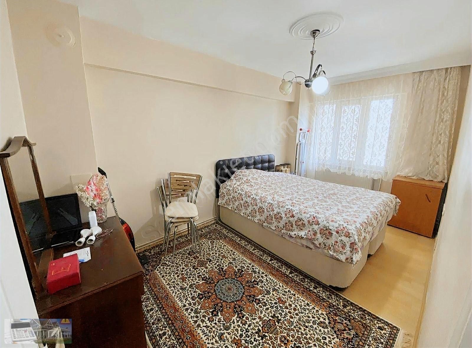 Satılık Ömerbey3+1 130m2 Asansörlü Merkezi Konumda Fırsat Daire