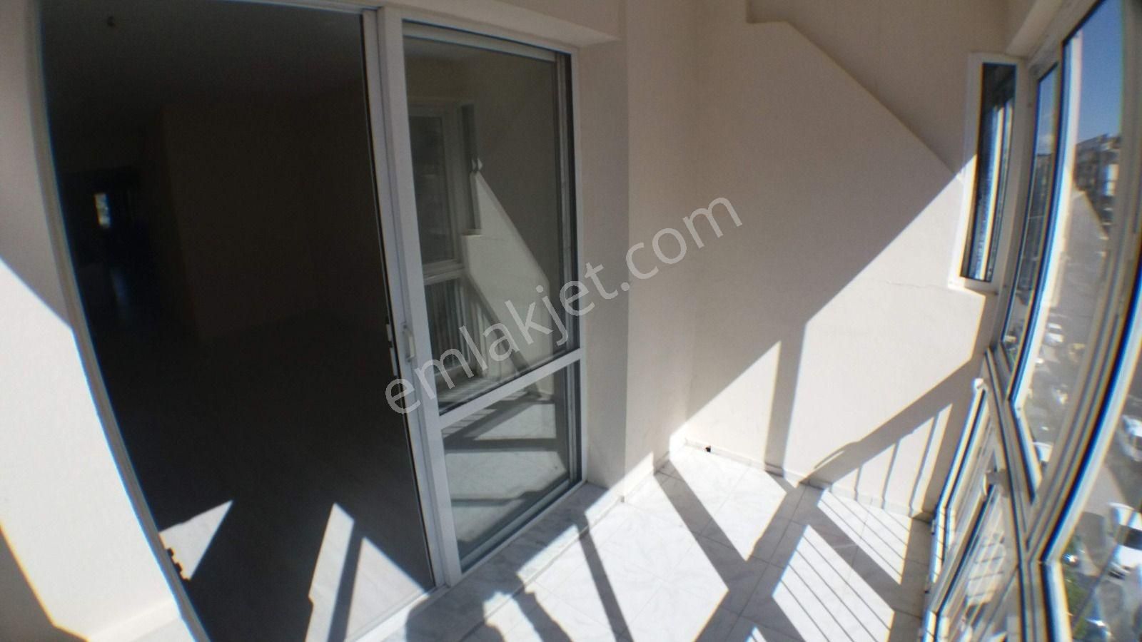 İnönü Caddesinde Bakımlı 2+1 - Görsel 9