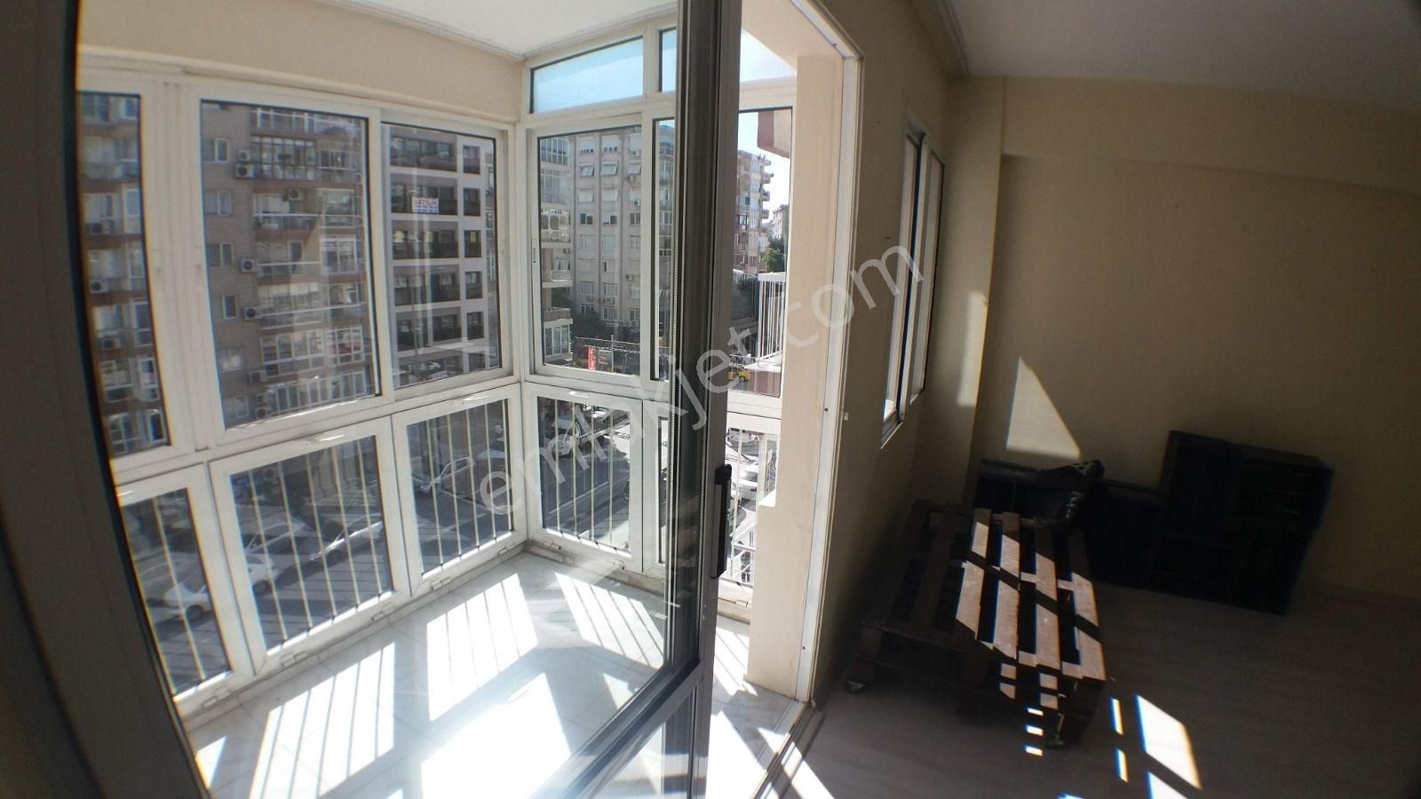 İnönü Caddesinde Bakımlı 2+1 - Görsel 29