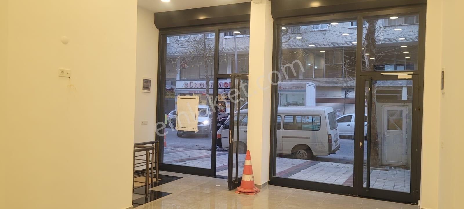 Uğur Mumcu N Caddesi'nde Eşsiz Satılık Depolu Dükkan! - Görsel 22