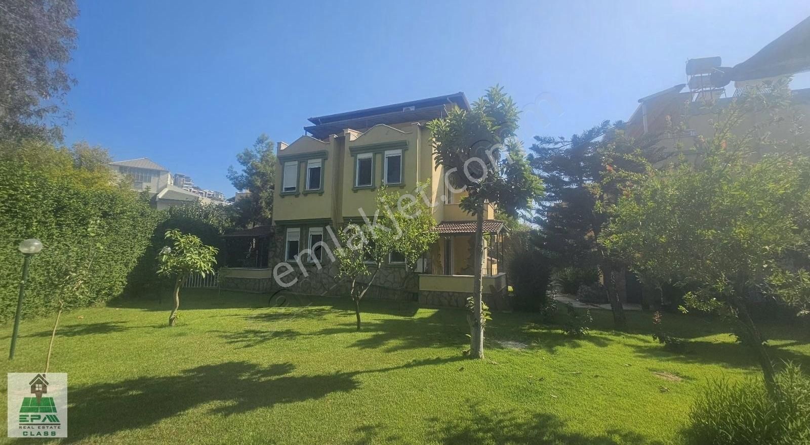 Konaklı Mevkiinde Satılık Site İçi İkiz Villa